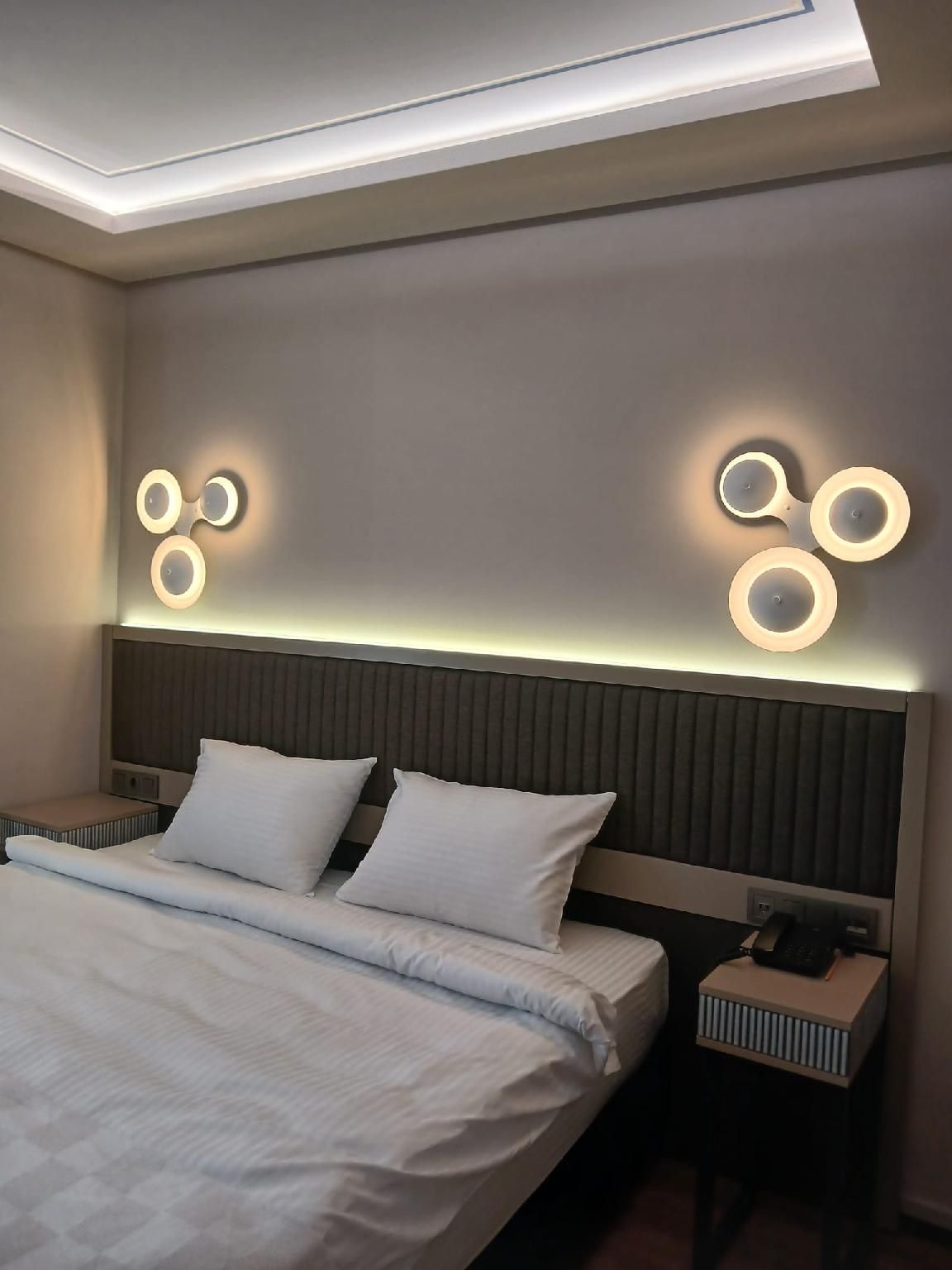 THEODOSIUS OTEL Twin Room