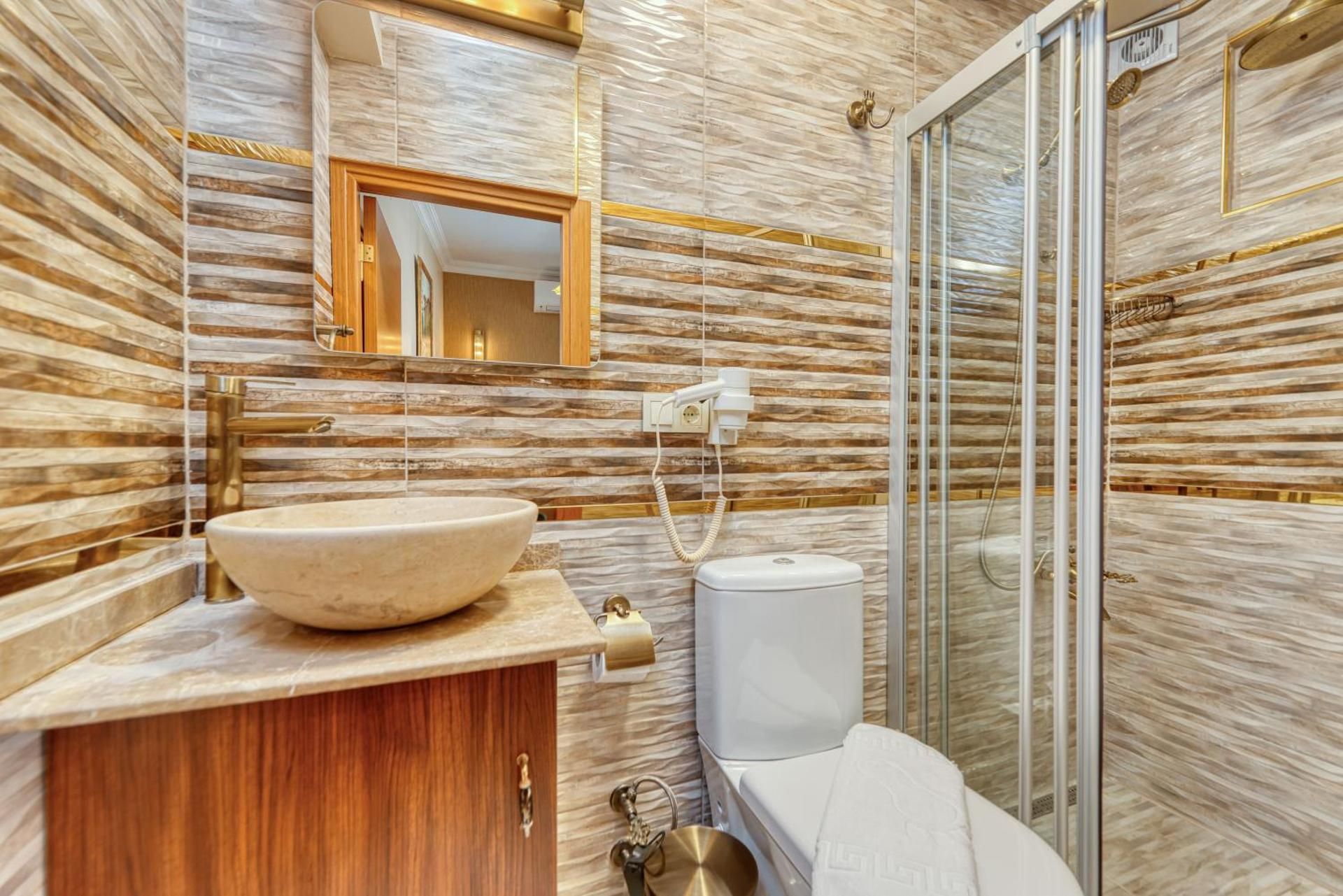 Brown 2 Mansion Oldcity One-Bedroom Suite 3