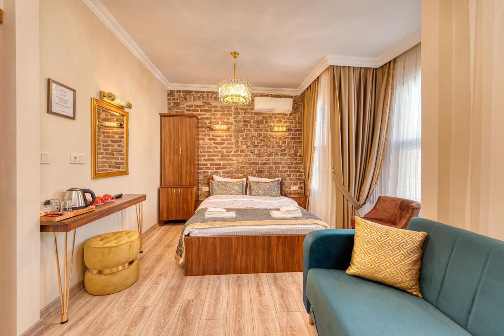 Brown 2 Mansion Oldcity Superior Double Room 2