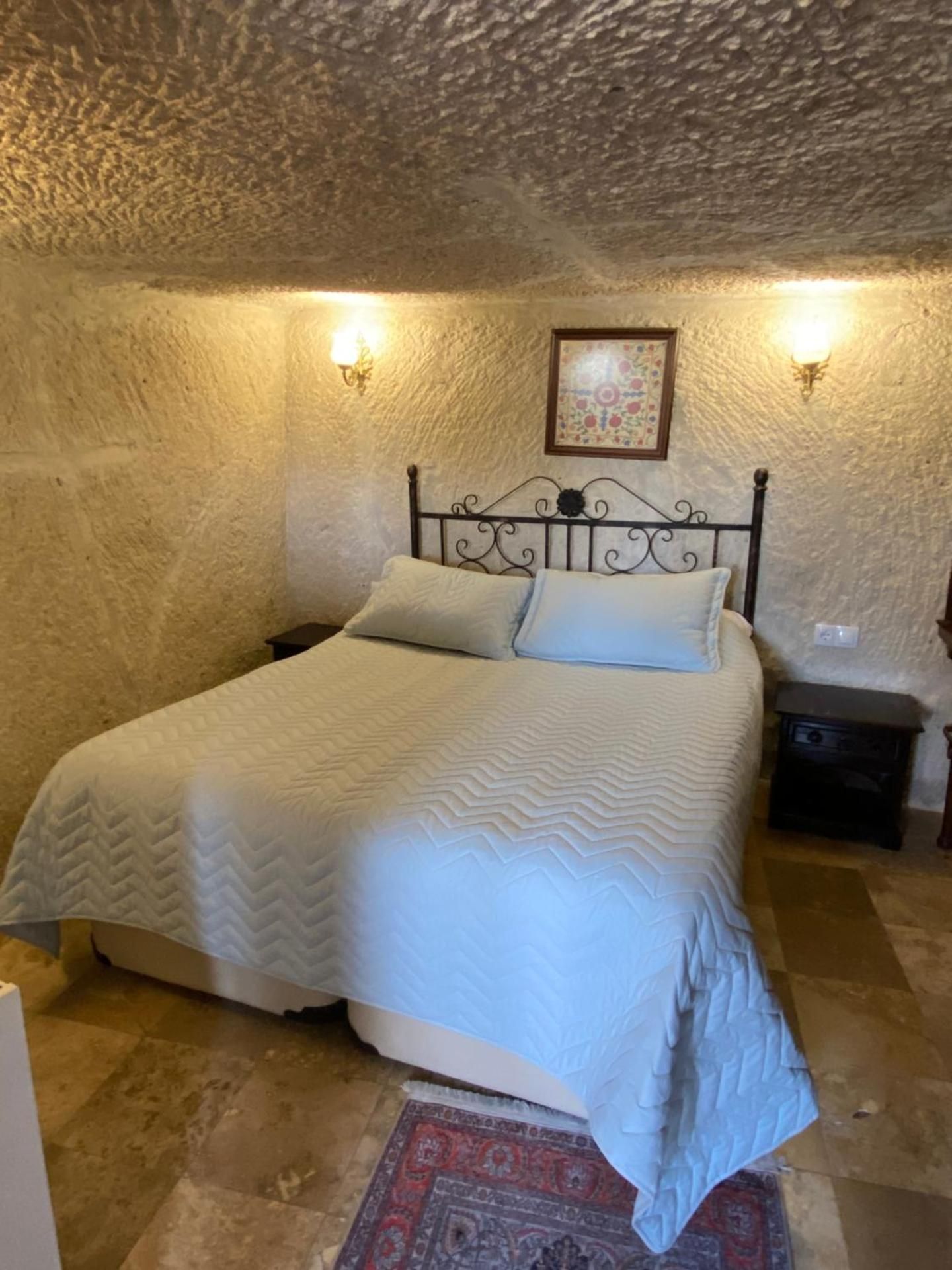 Turquaz Cave Hotel Family Room with Mountain View 2