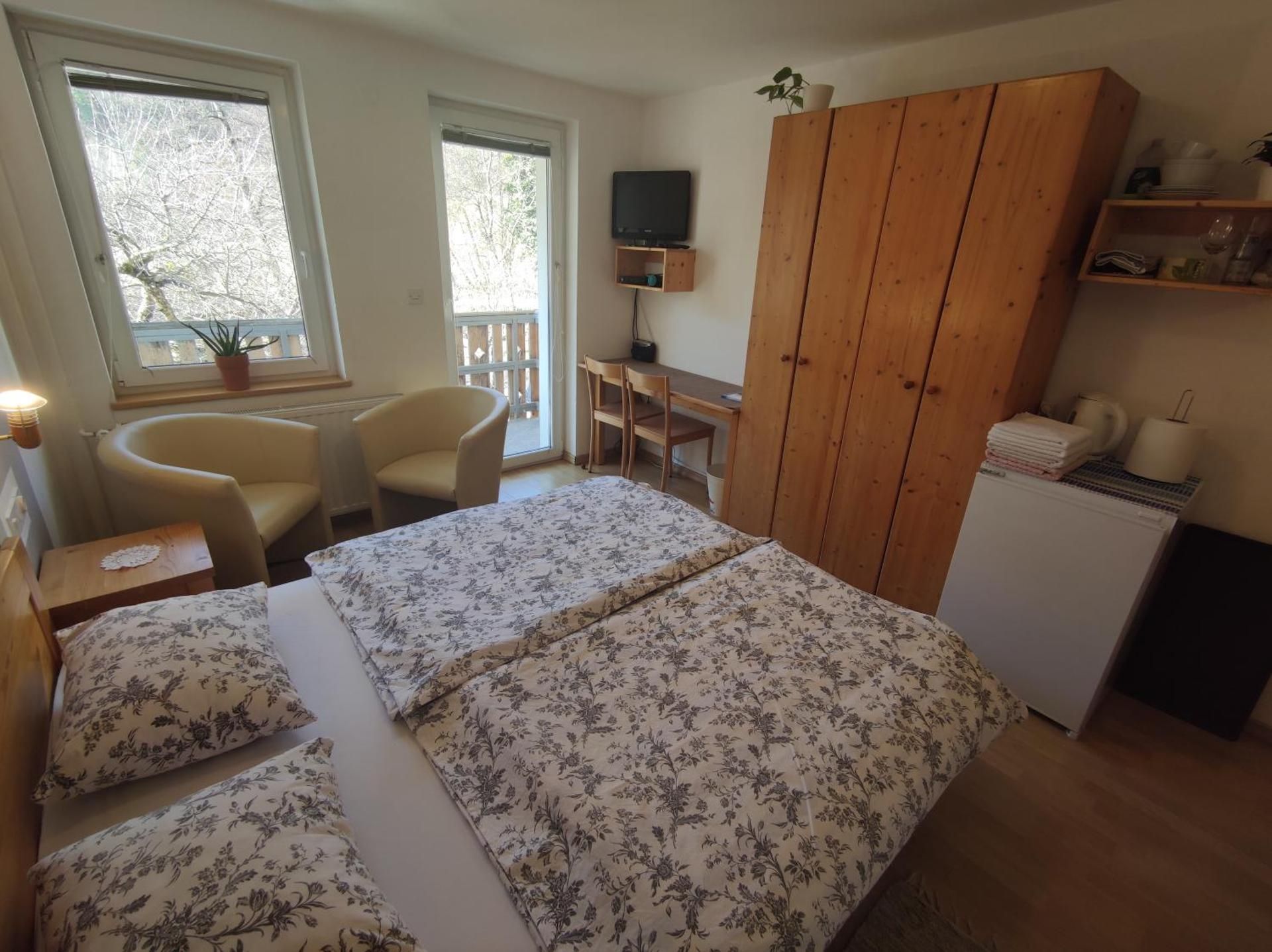 Double Room with Balcony and Garden View