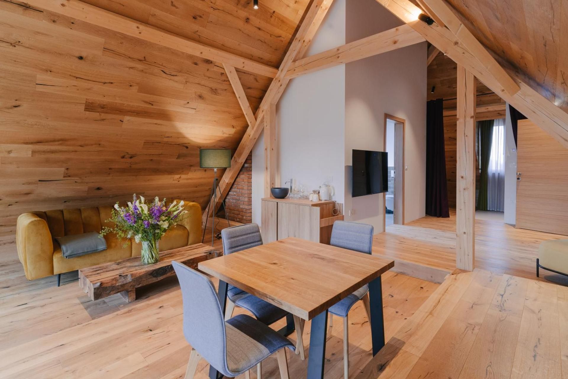 PIRA HOTEL Superior Suite 2