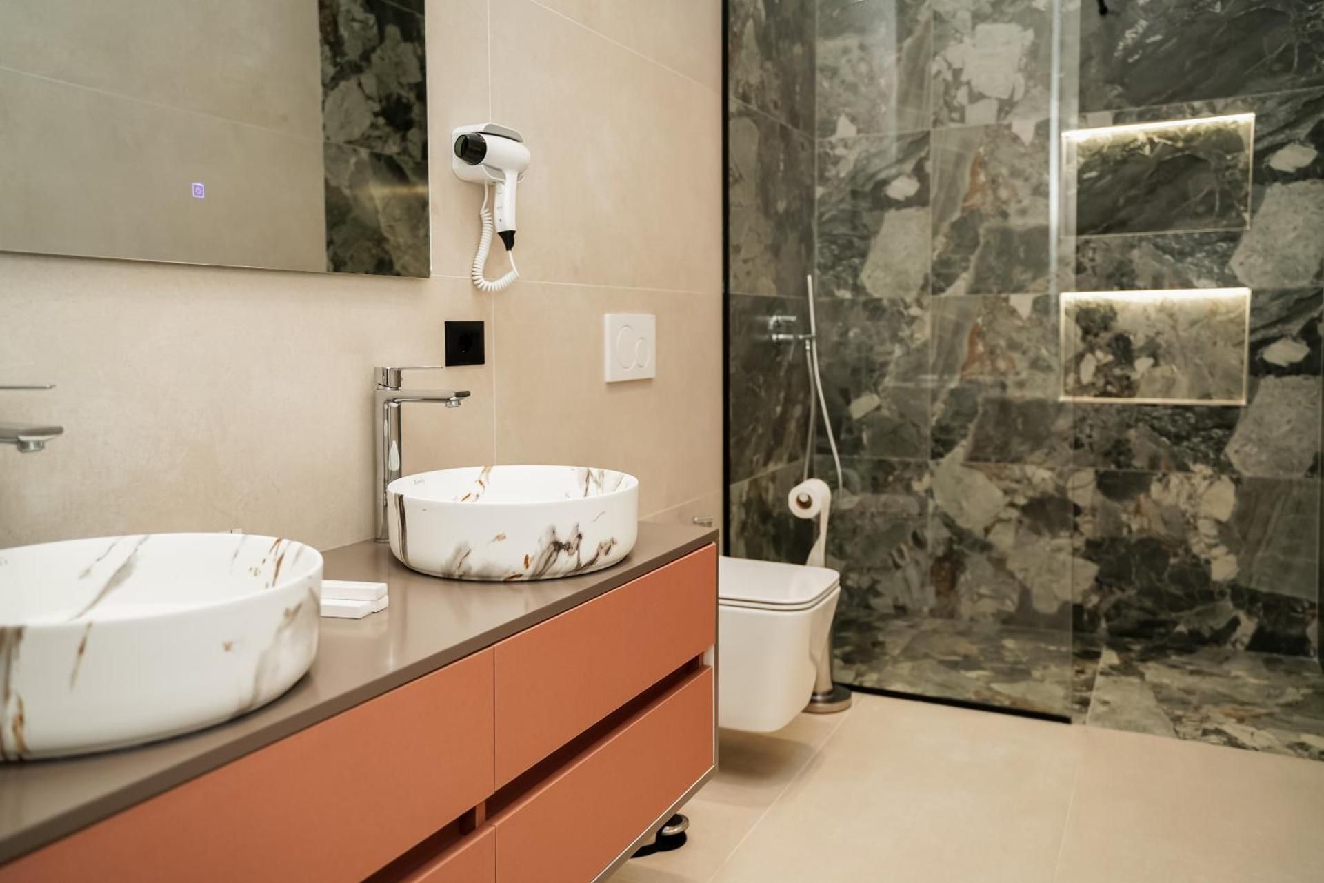 Diamar Suites Deluxe Triple Room with Sea View 3