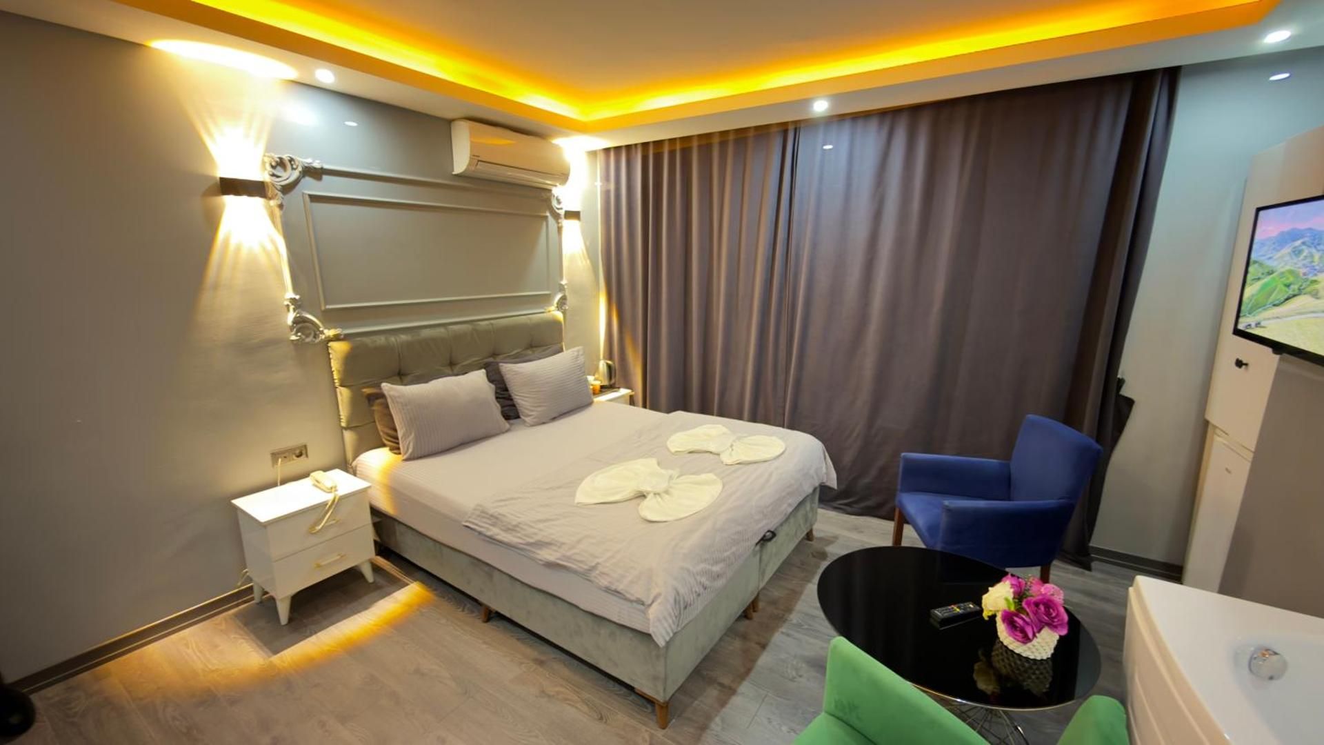 Double Room with Private Bathroom