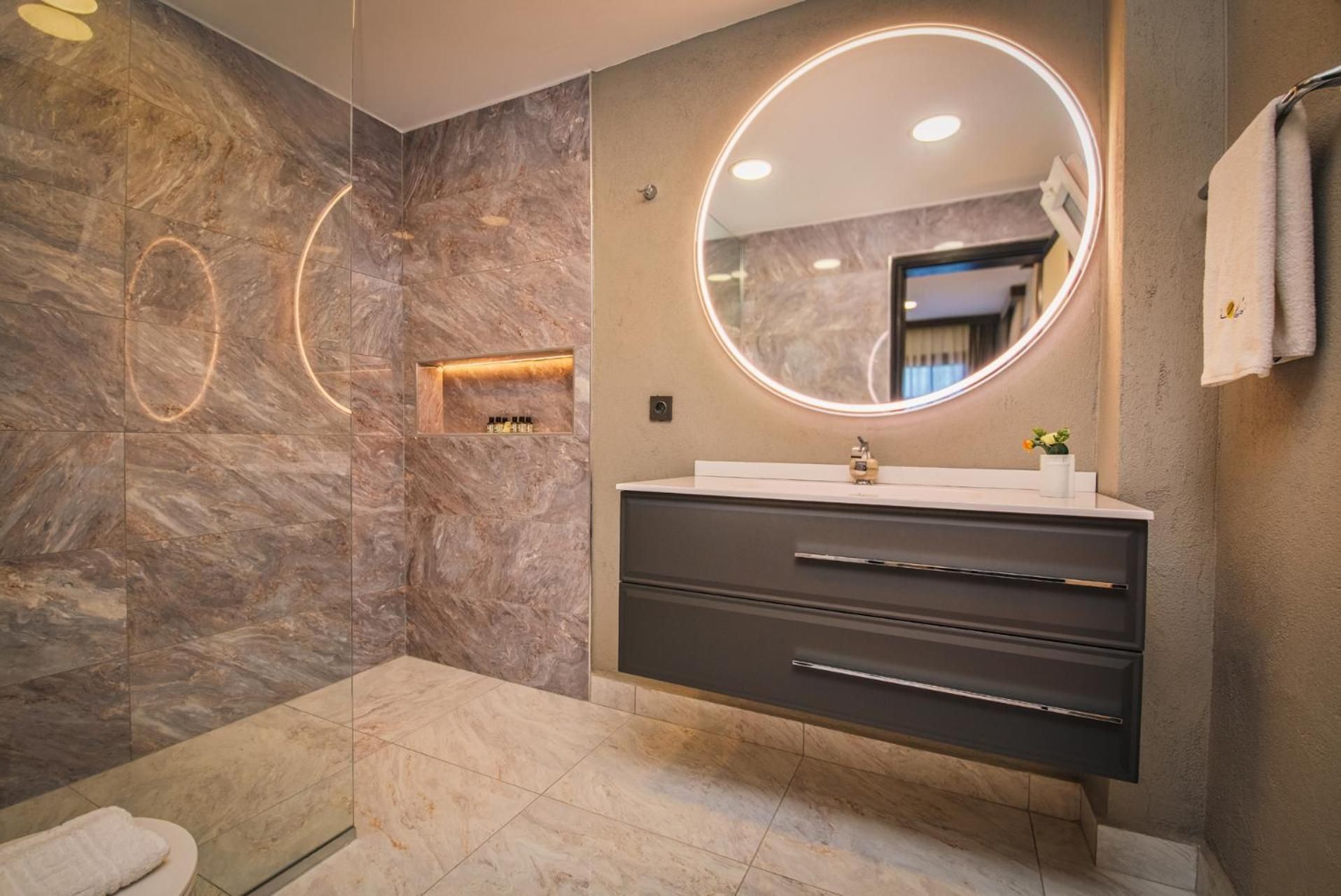 Layla Gocek Butik Hotel Deluxe Double Room with Pool View 5