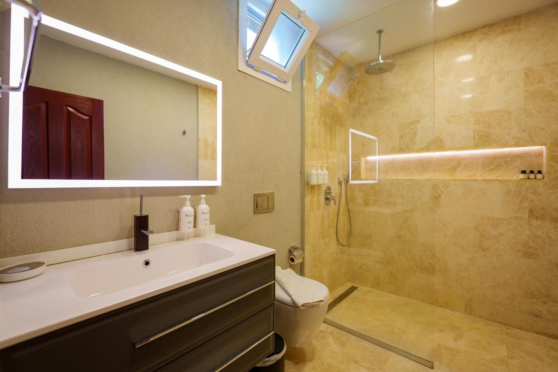 Layla Gocek Butik Hotel Queen Suite with Pool View 7