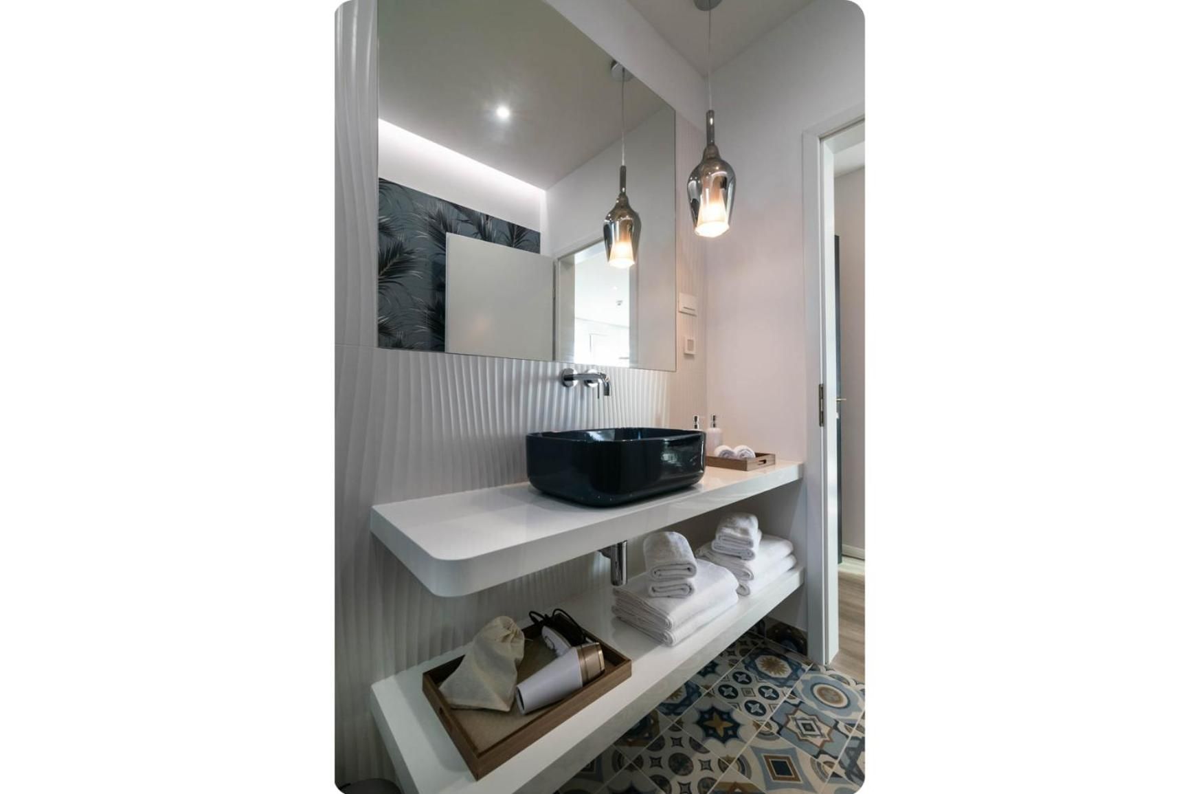 Cube - Deluxe Family Suite (First Floor)