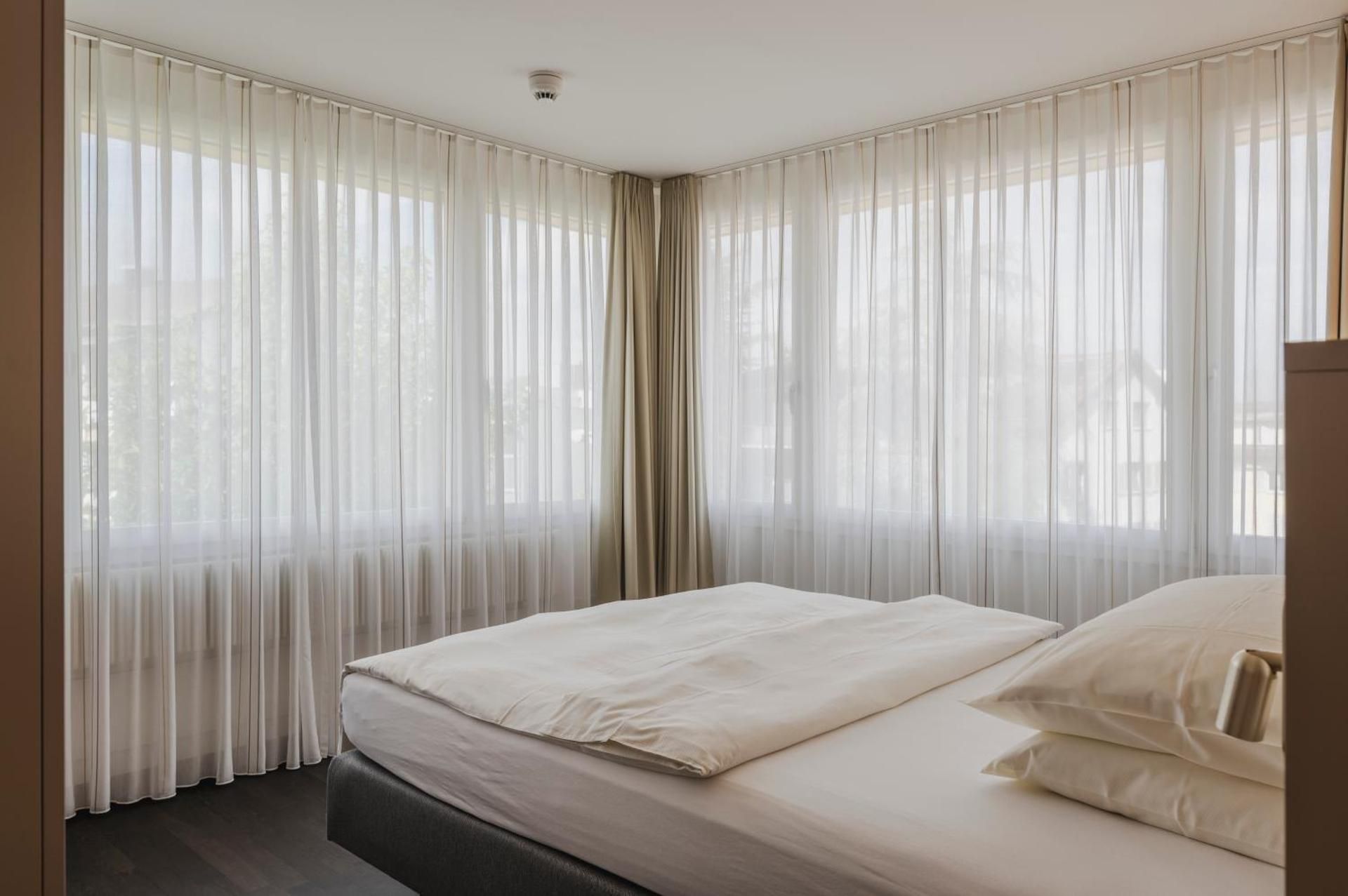 Amanthos Living Zurich Airport Classic Suite