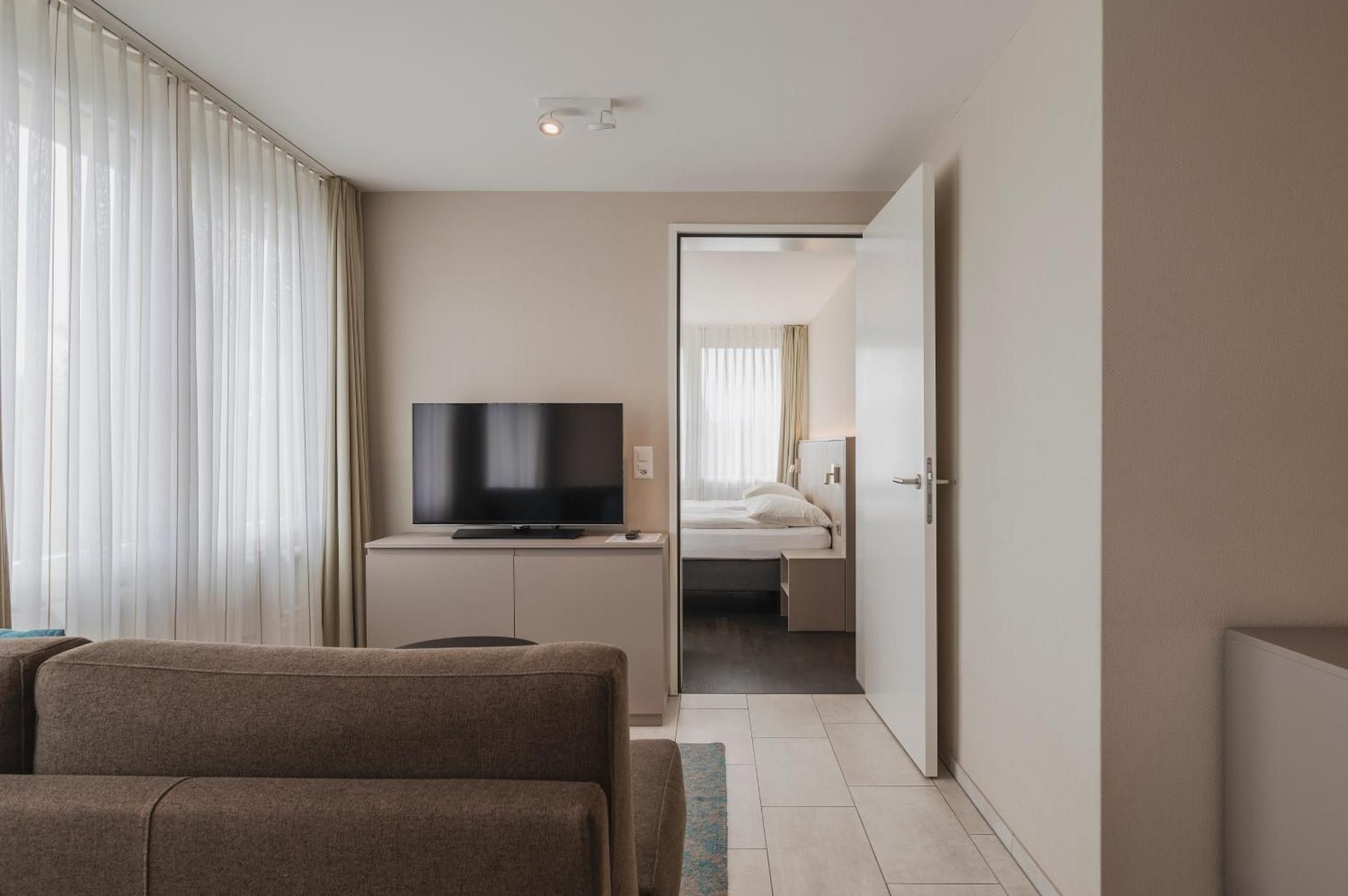 Shared lounge/TV area