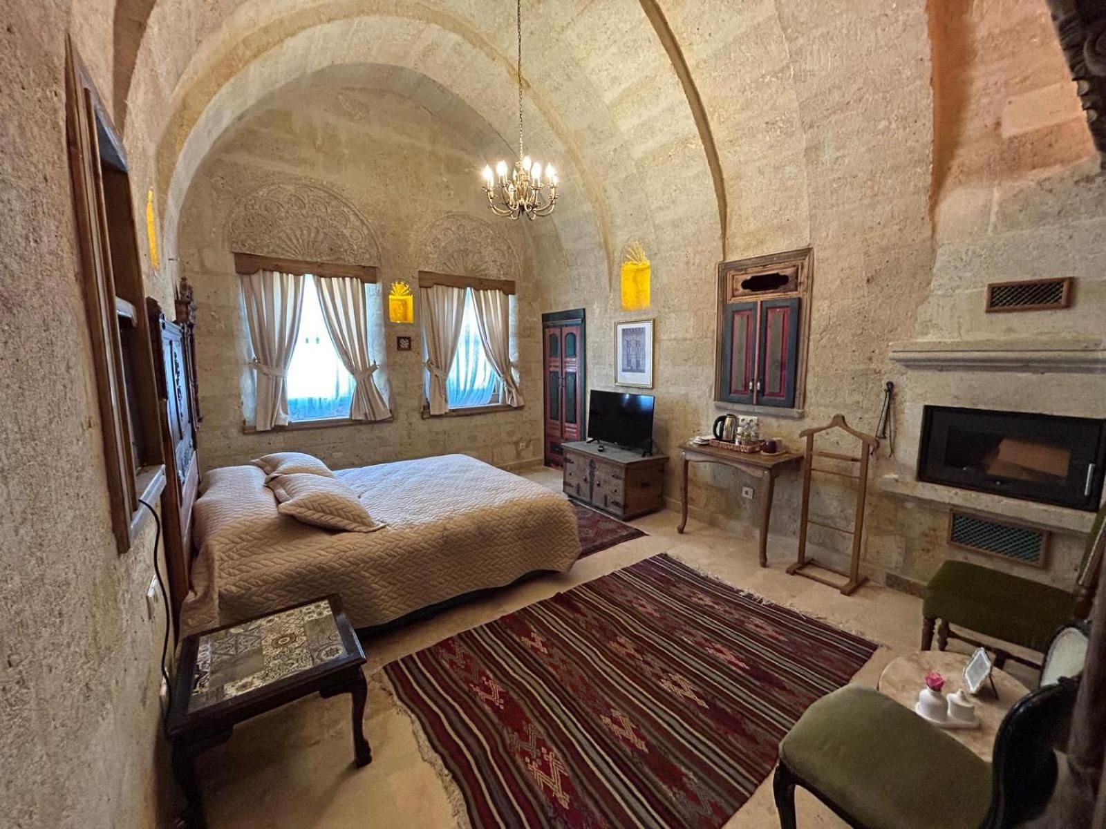 1860 KADIEVI Suites & houses Large Double Room 3