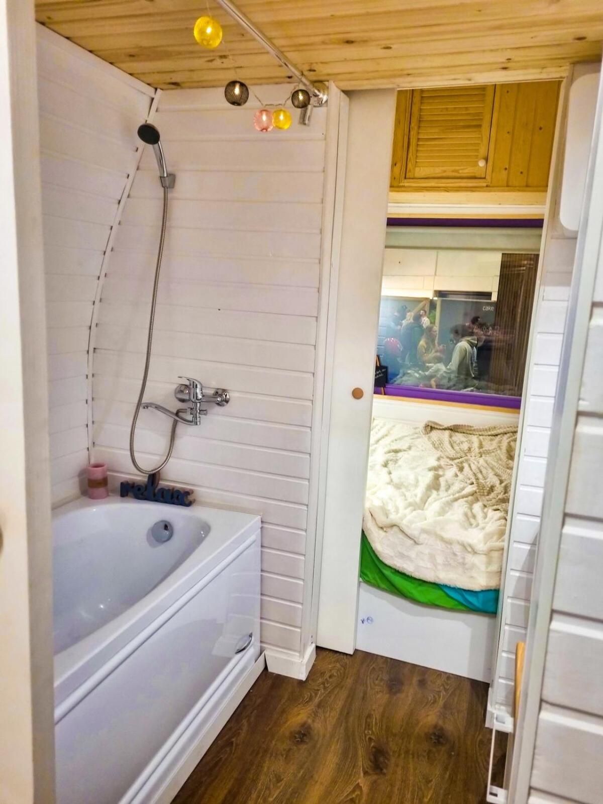 Central houses budget friendly Mobile Home 7