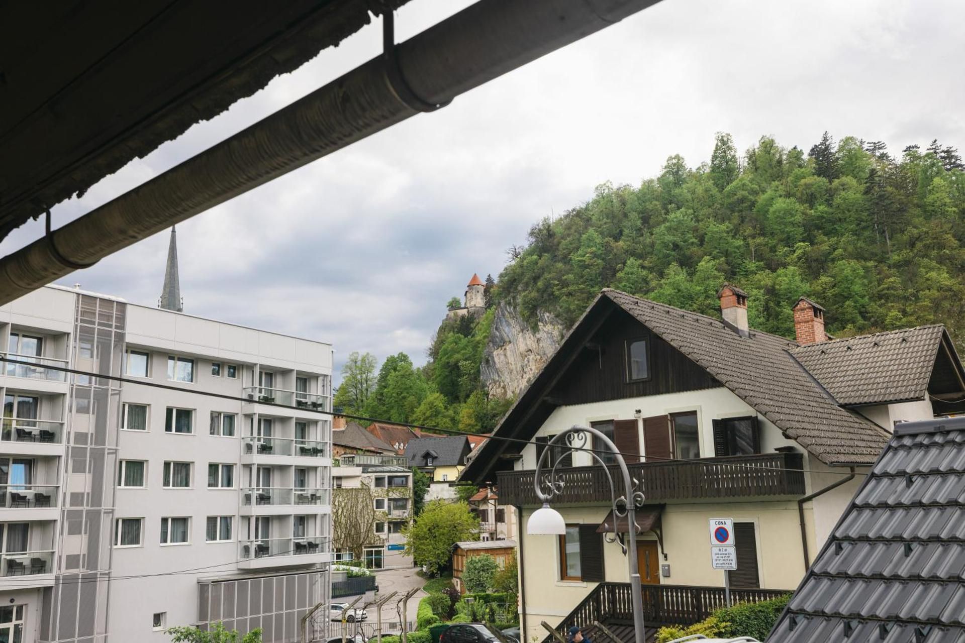 Castle Road Bled Family Room with Balcony
