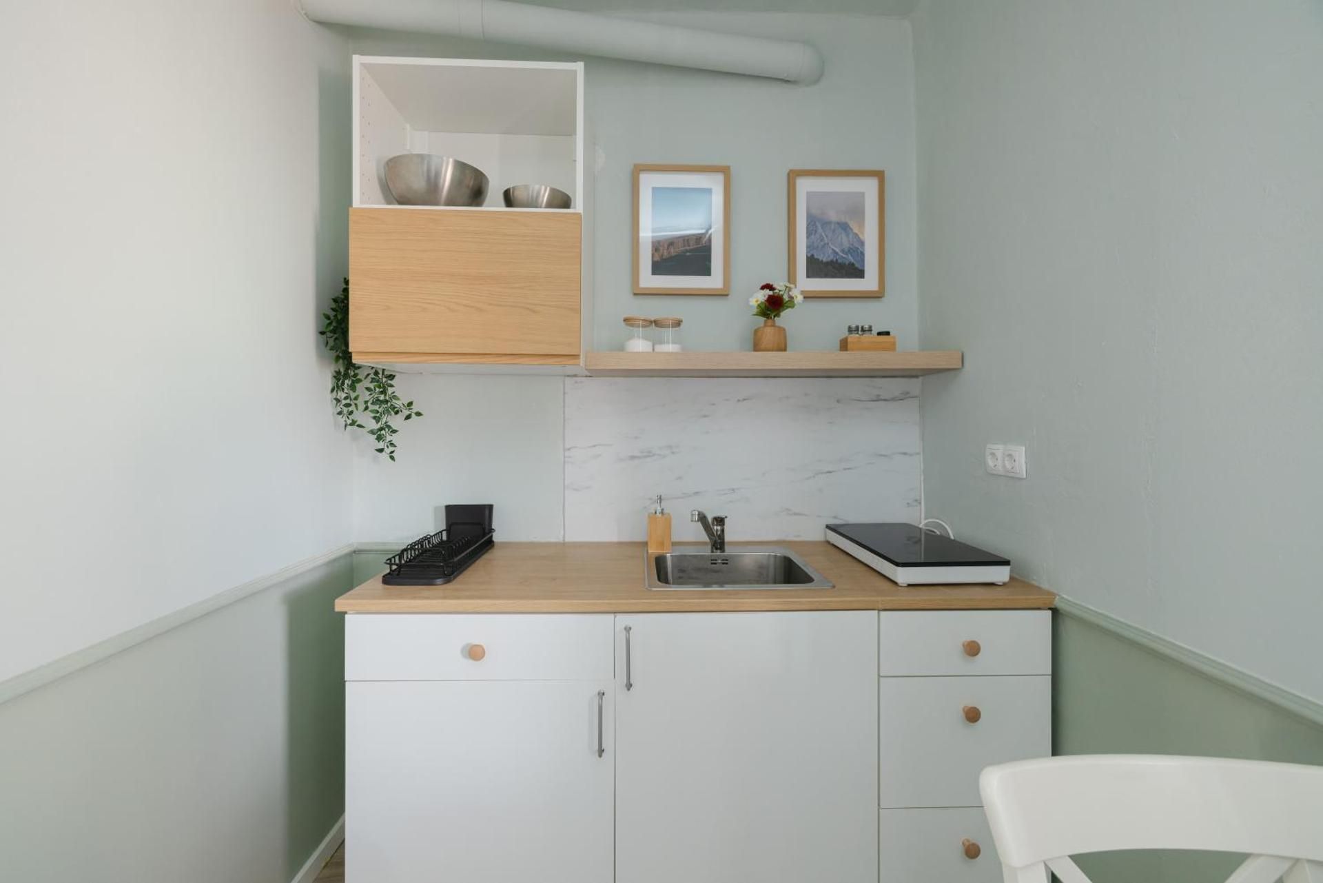 Castle Road Bled Comfort Triple Room 3