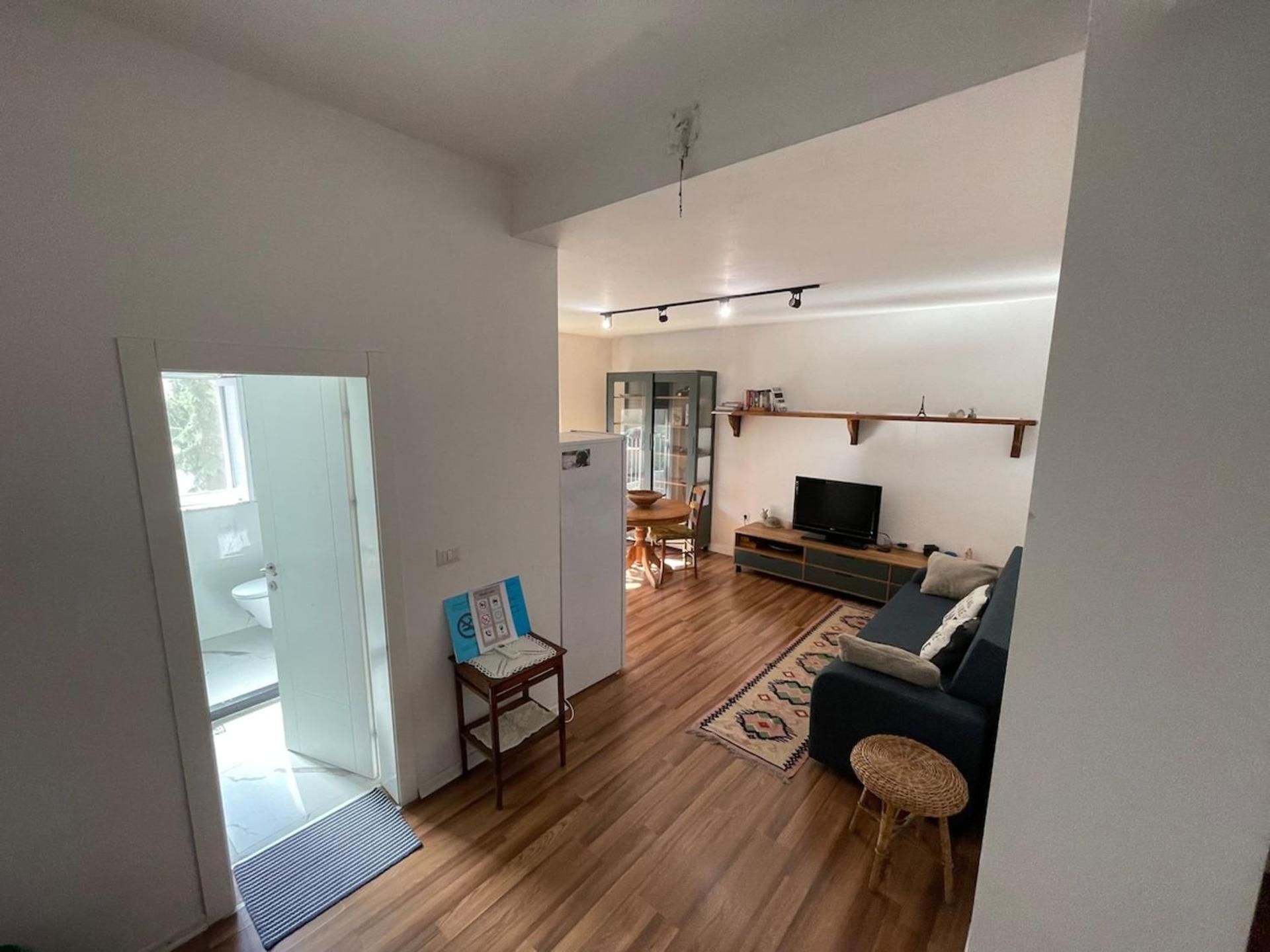 Flora Center - Modern Cozy Apartment with Balcony One-Bedroom Apartment 2