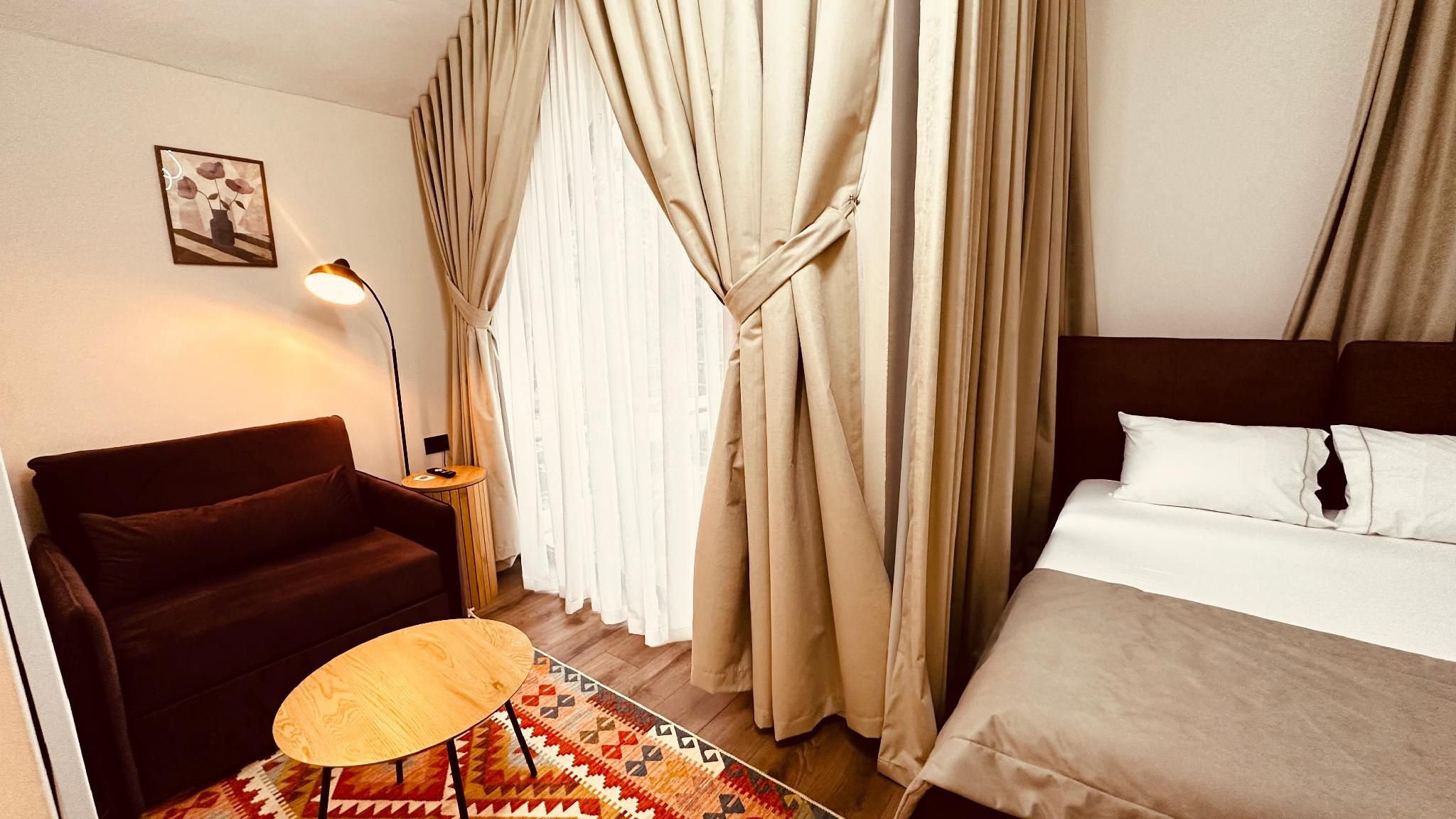 Villa Garden Boutique Hotel Deluxe Triple Room with balcony