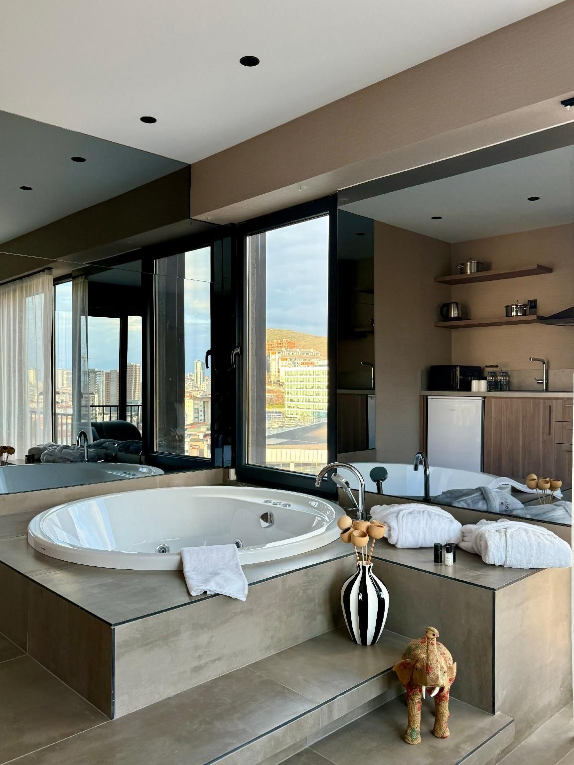 Jacuzzi Suite Sea view