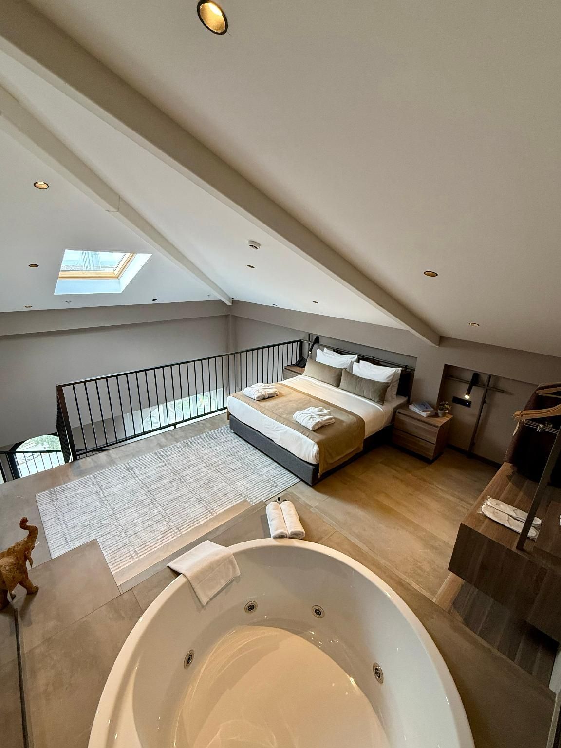 Loft Suite with Jacuzzi Sea view