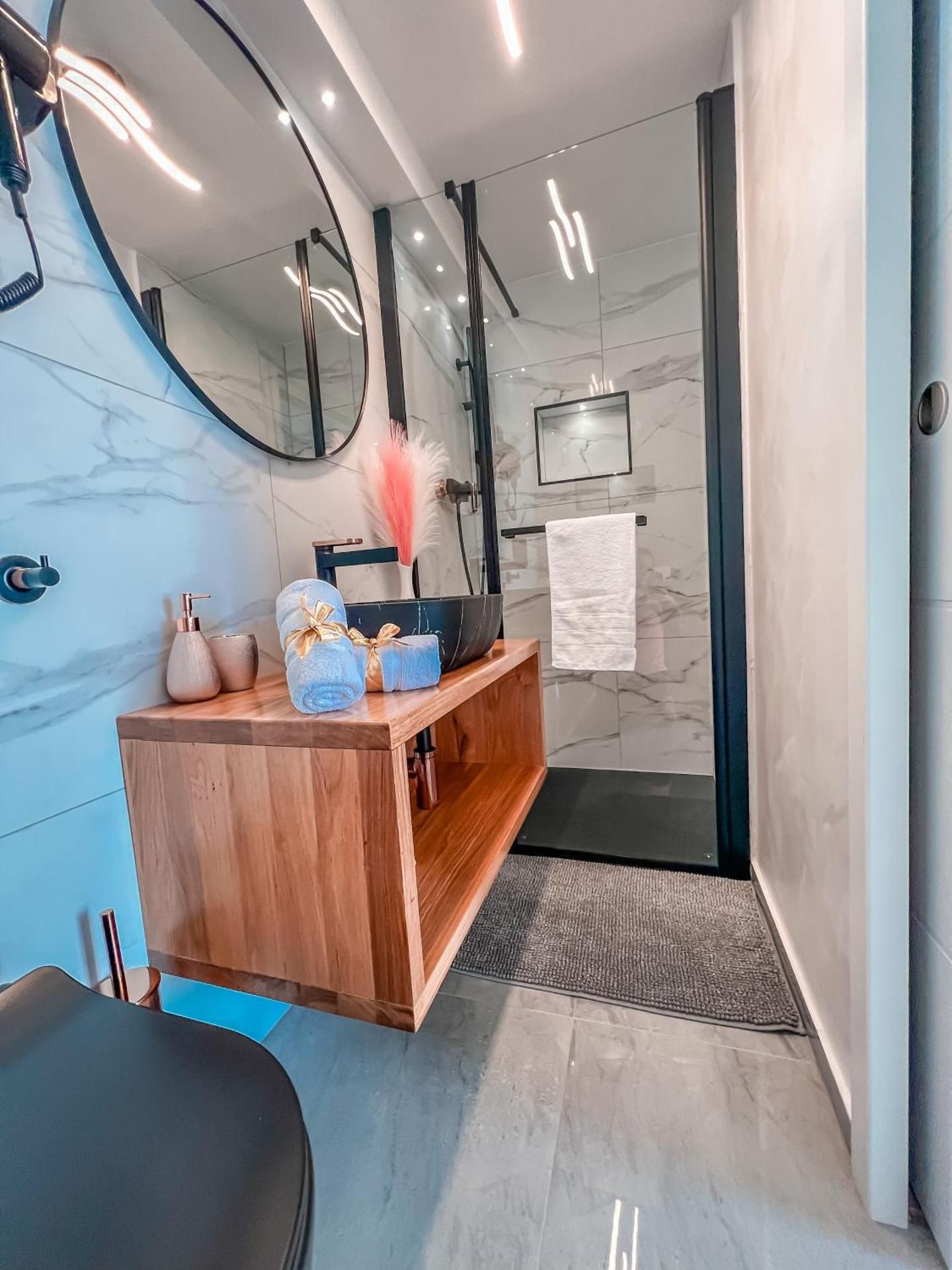 Aura Luxury Suites Bled Deluxe Double Room with Sauna 2