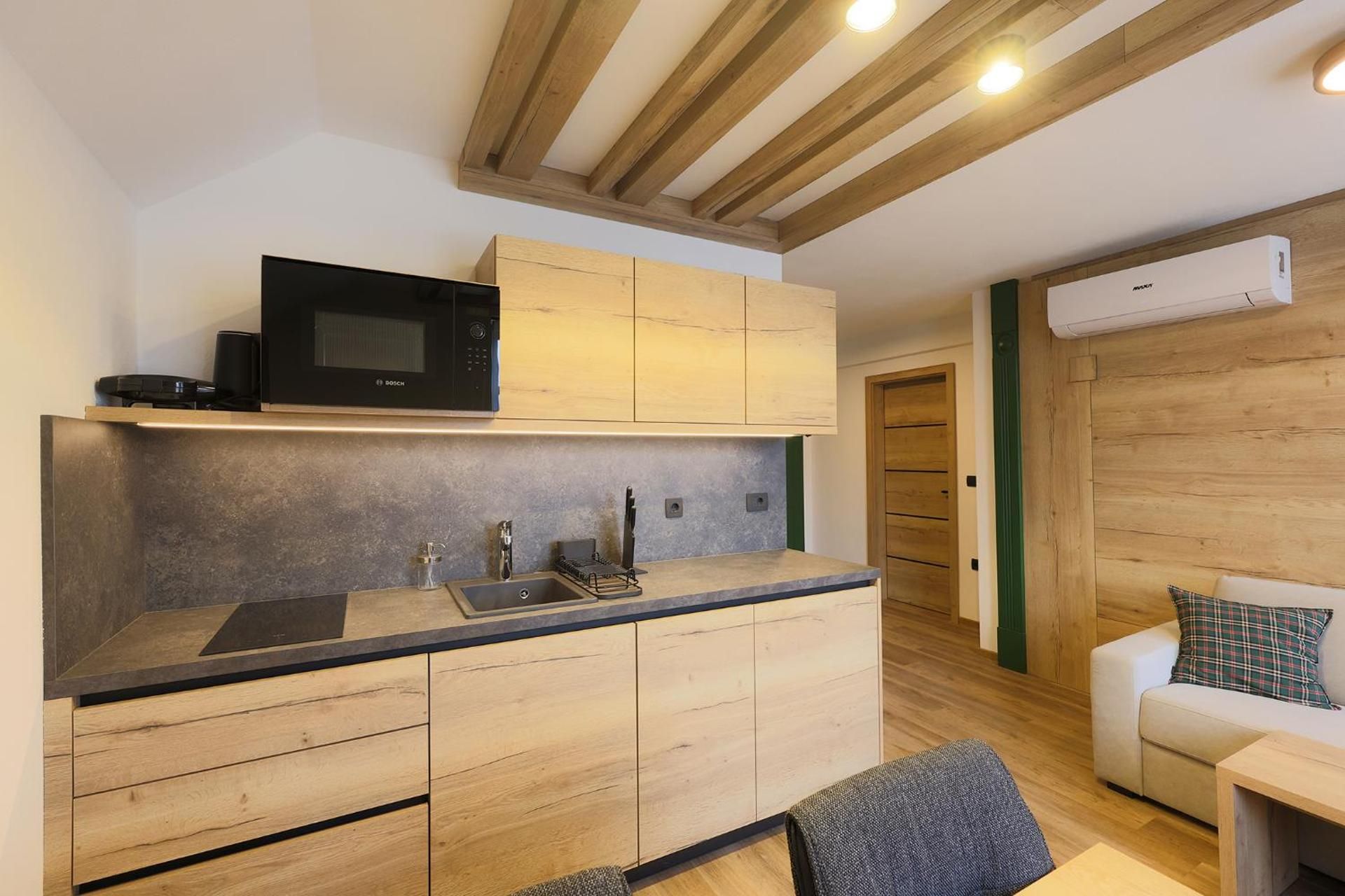 One-Bedroom Deluxe Apartment