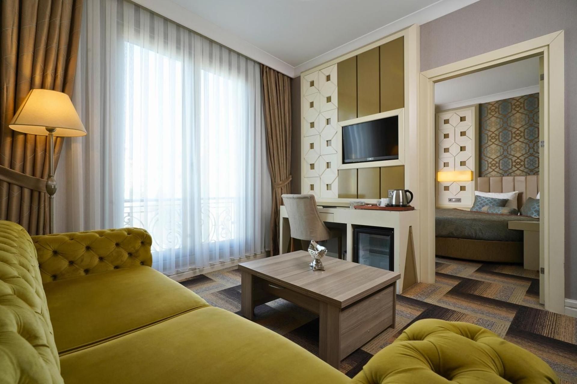 The Grand Mira Business Hotel Deluxe Suite with Spa Bath