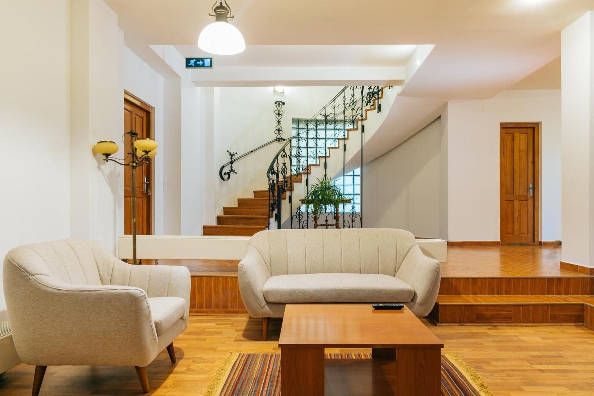 Shared lounge/TV area