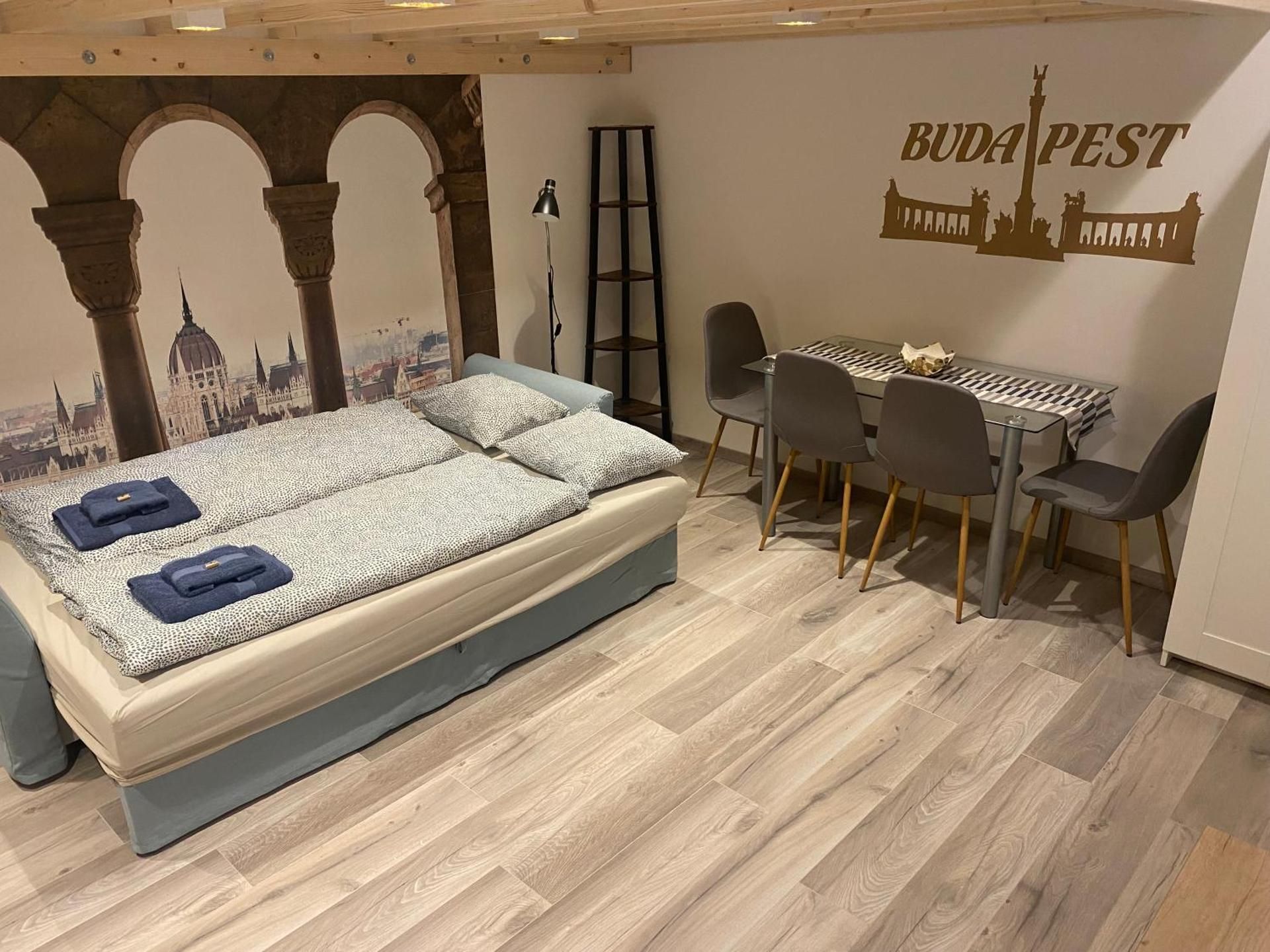 Amazing Kazinczy Flat No. 1 Budapest Two-Bedroom Apartment 5