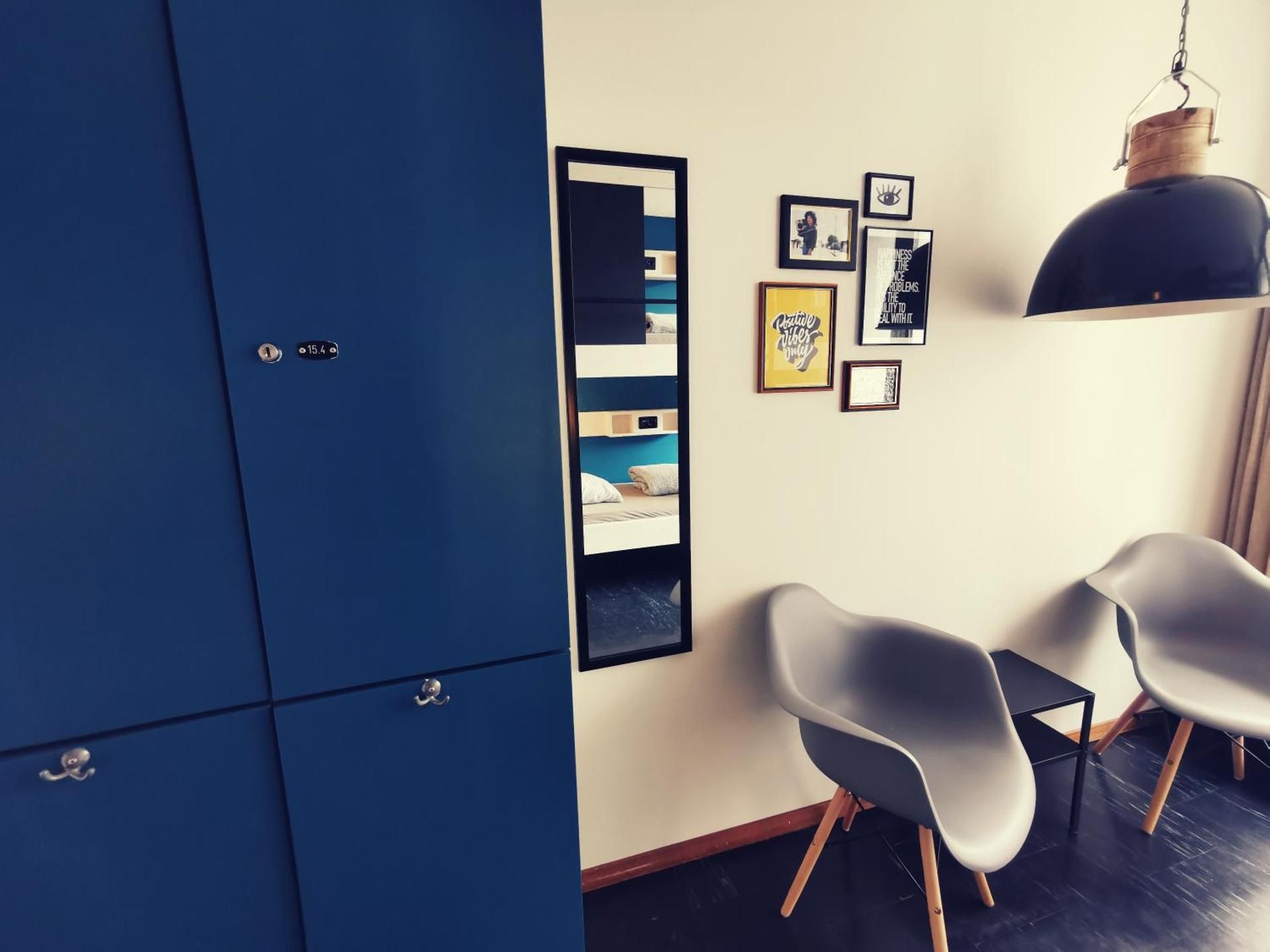 Single Bed in 4-Bed Male Dormitory Room with Shared Bathroom