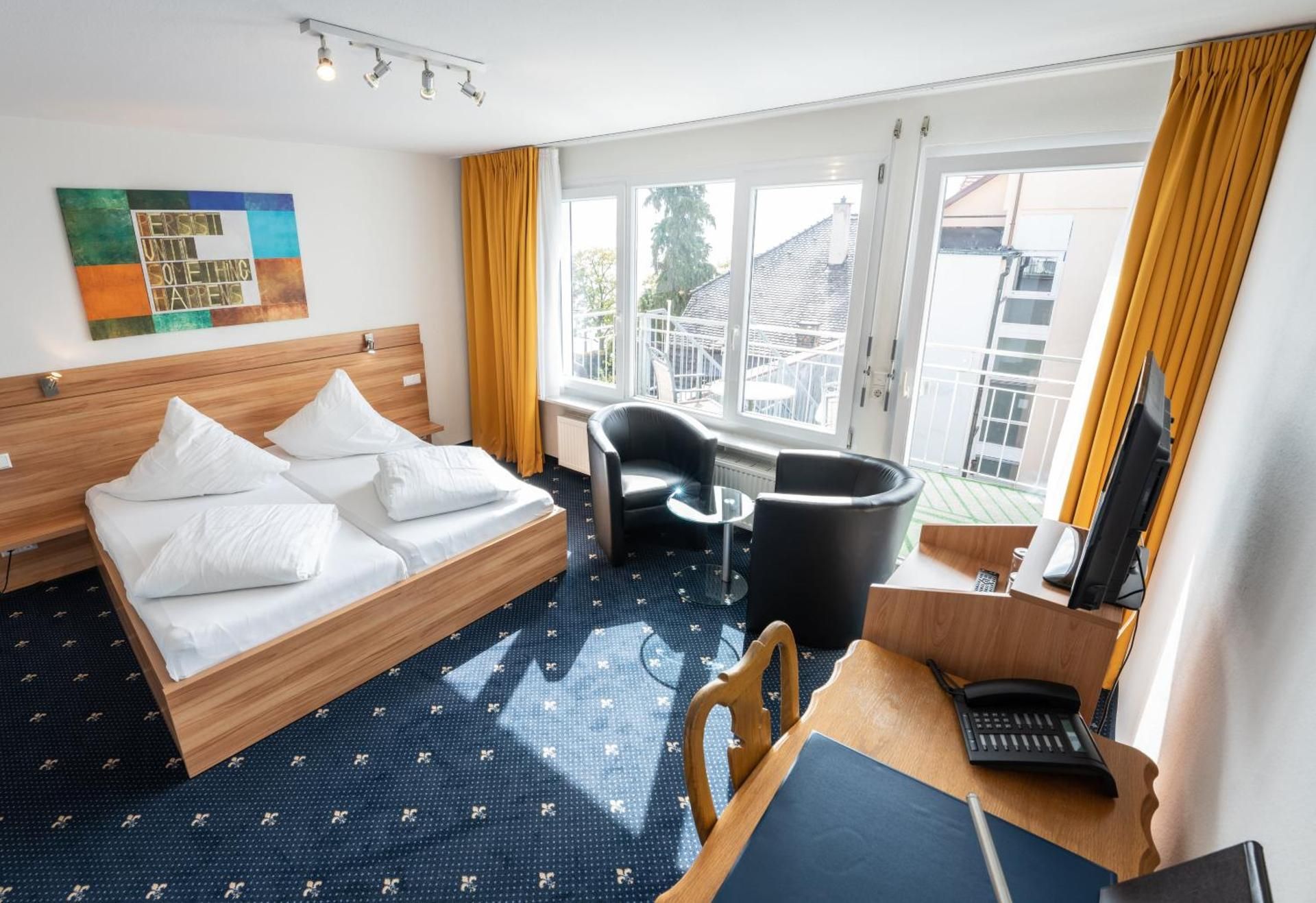 Double Room with Balcony and Lake View