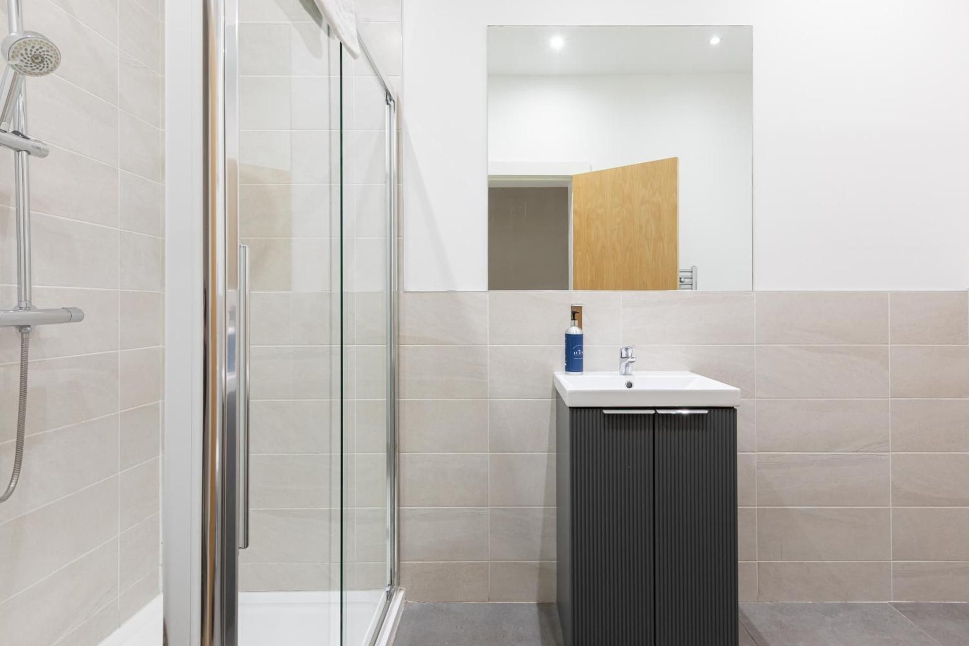 Luxury 2BR apartments by Luxus Fully Equipped Kitchen, Ormeau Park Two-Bedroom Apartment 5