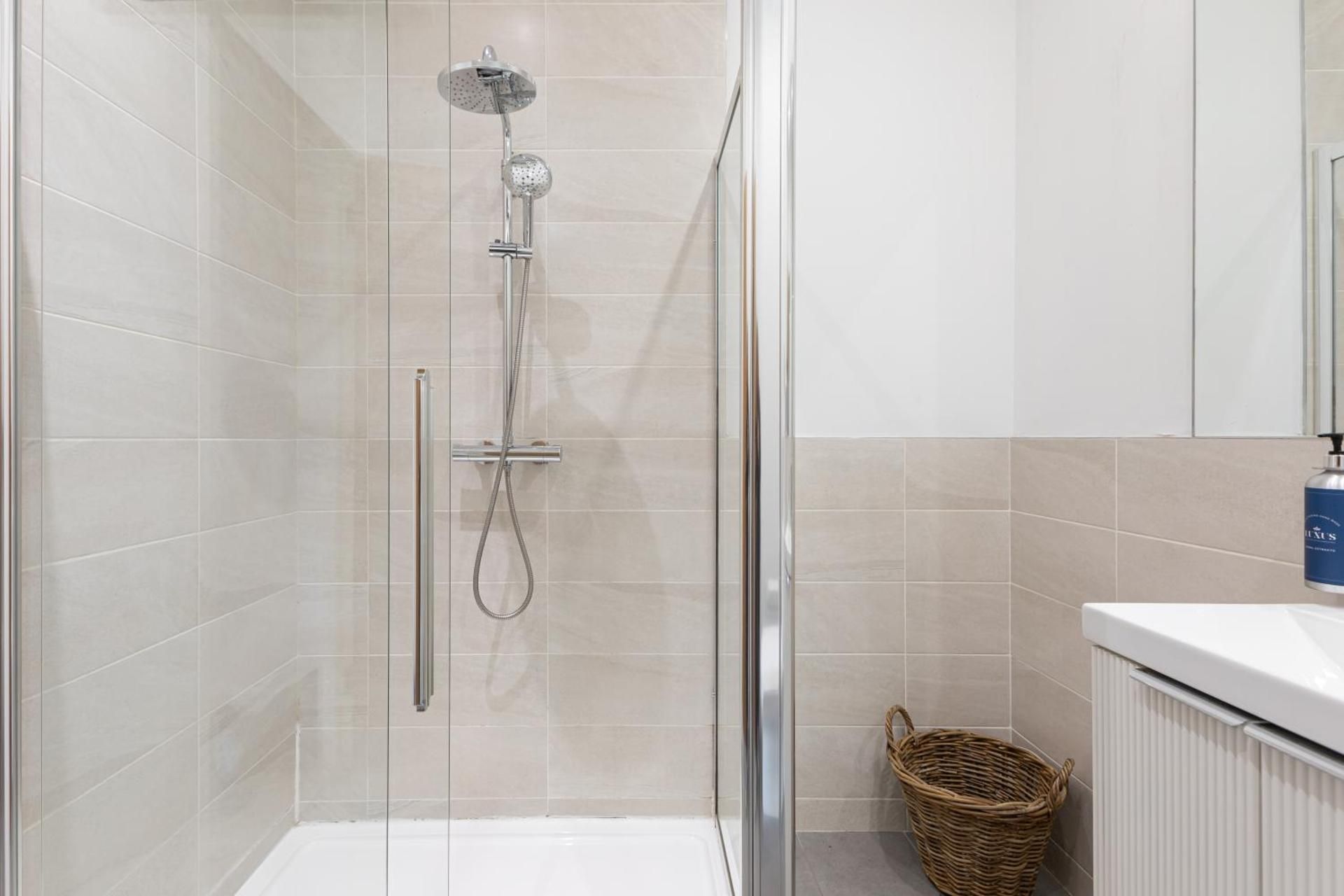 Luxury 2BR apartments by Luxus Fully Equipped Kitchen, Ormeau Park Two-Bedroom Apartment 3