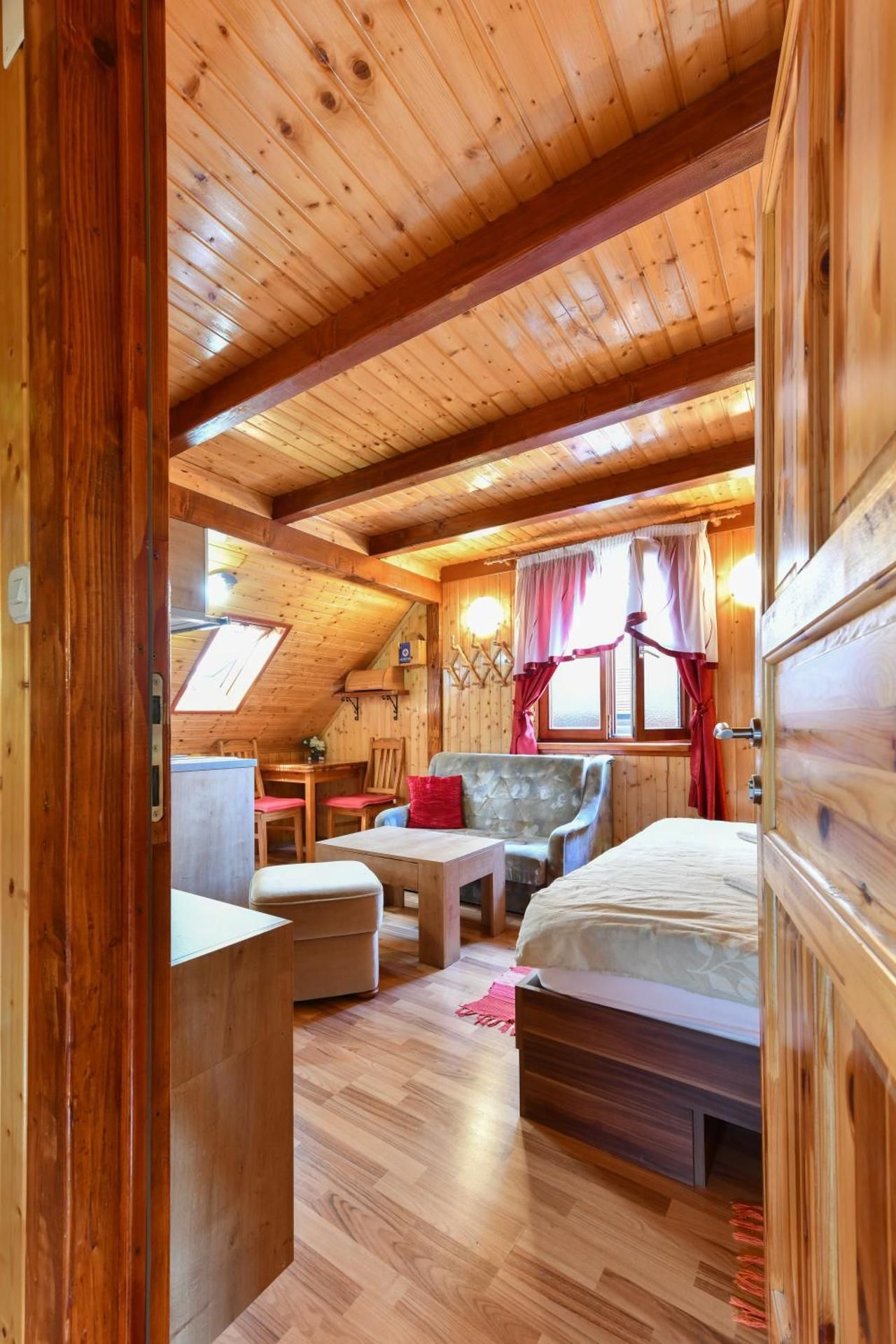 Guest House Martin Studio with Mountain View