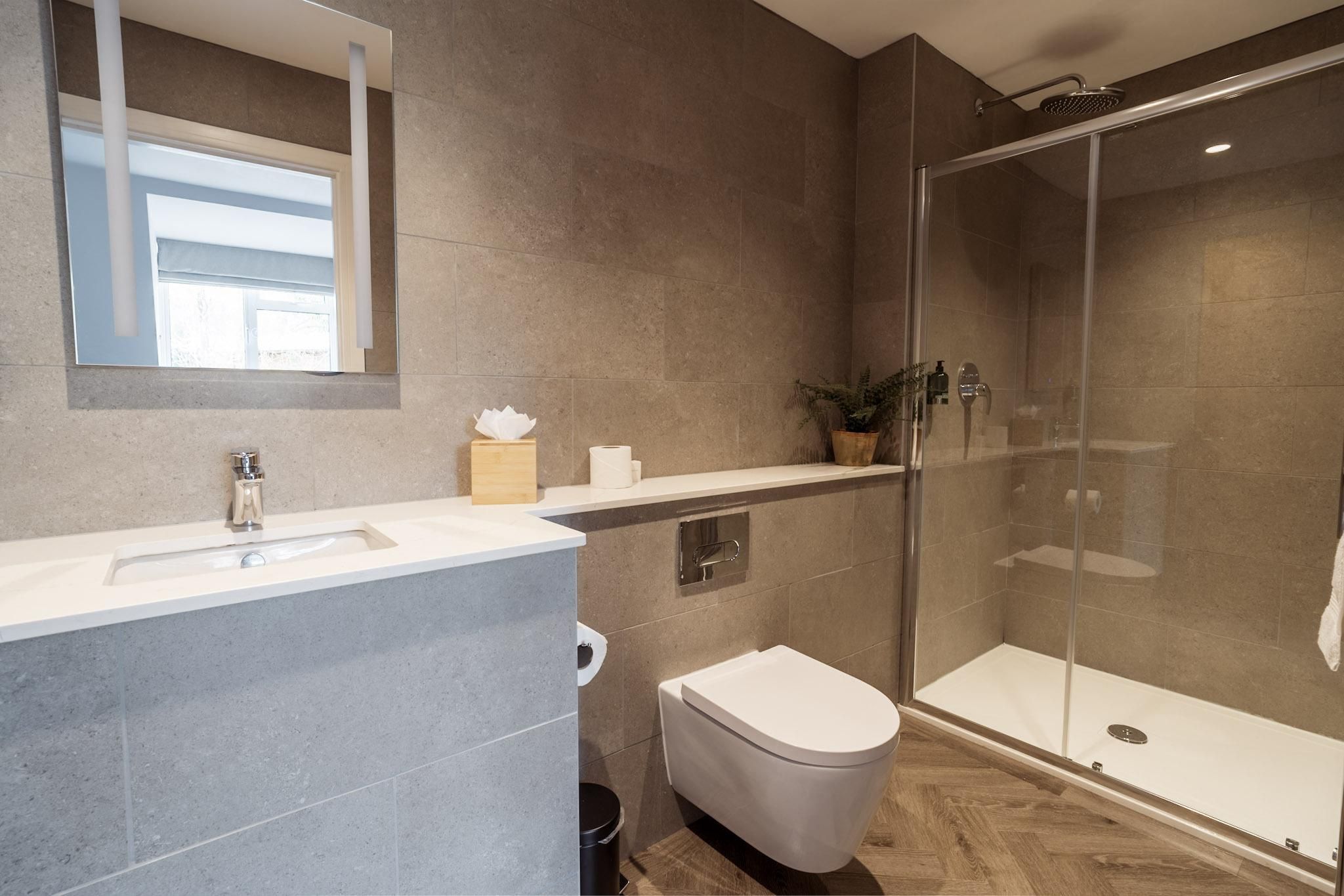 The Moat Wrotham King-Standard-Ensuite with Shower-Room 2