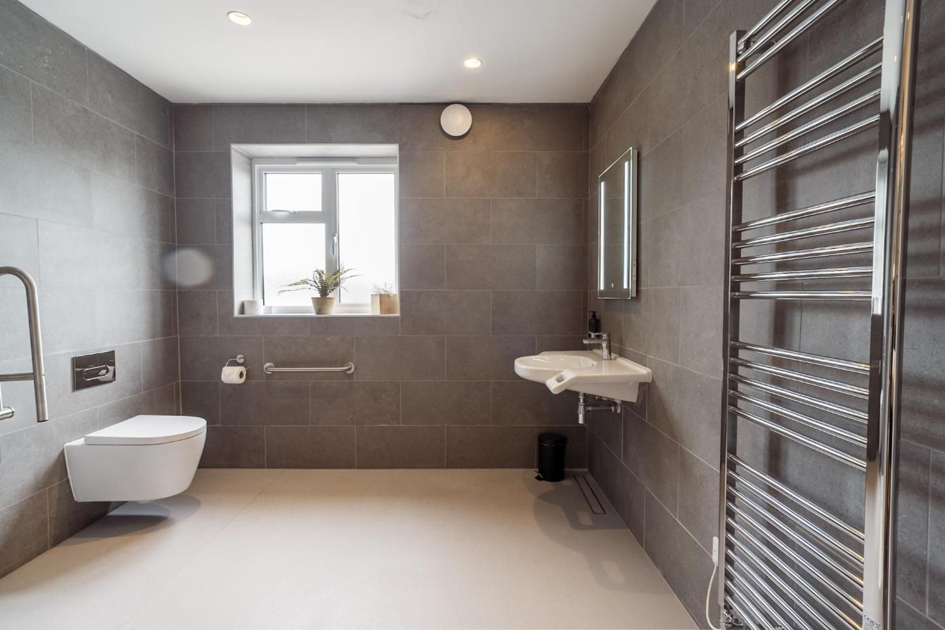 The Moat Wrotham Deluxe King Room 2