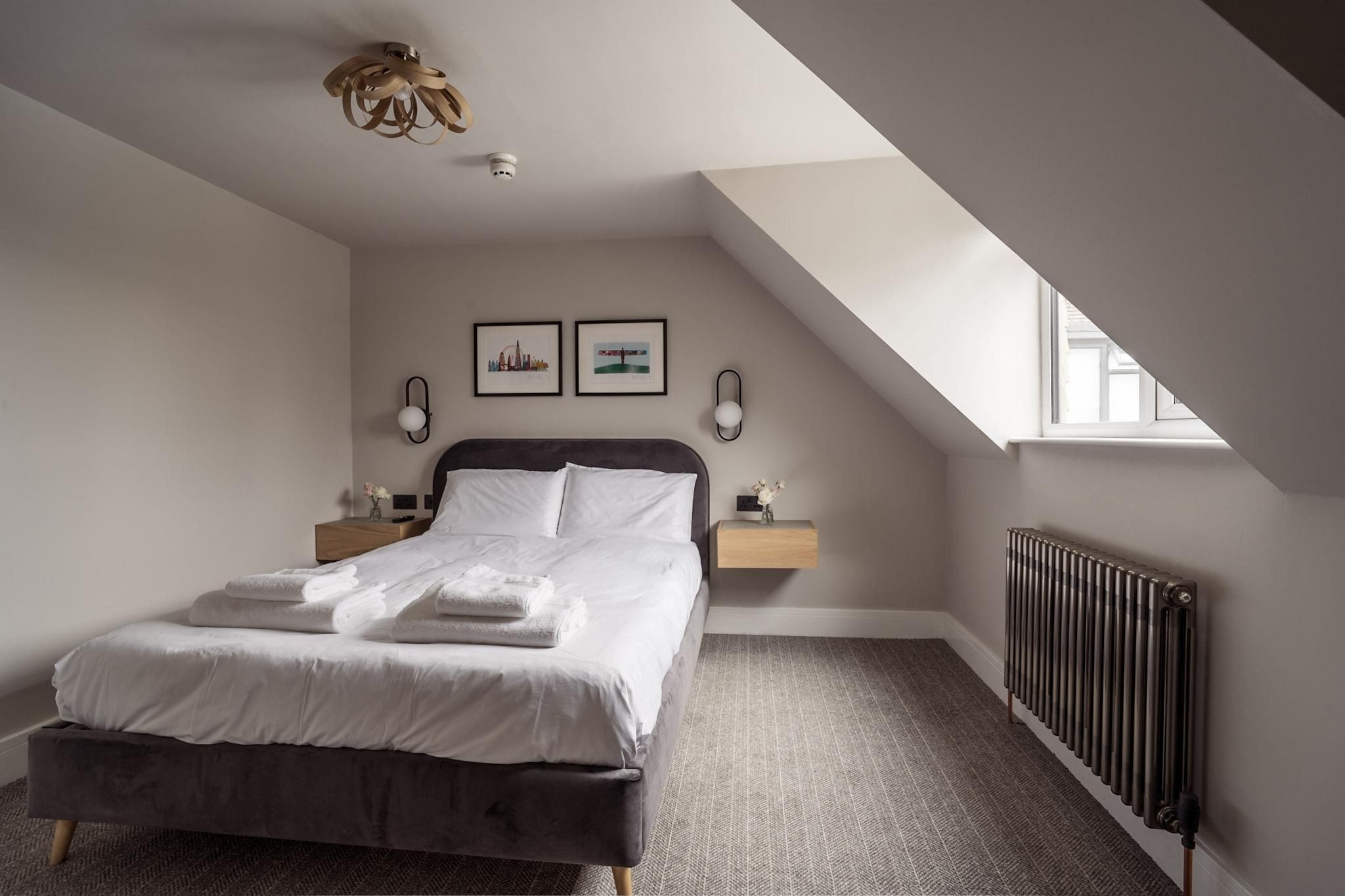 The Moat Wrotham King-Standard-Ensuite with Shower-Room