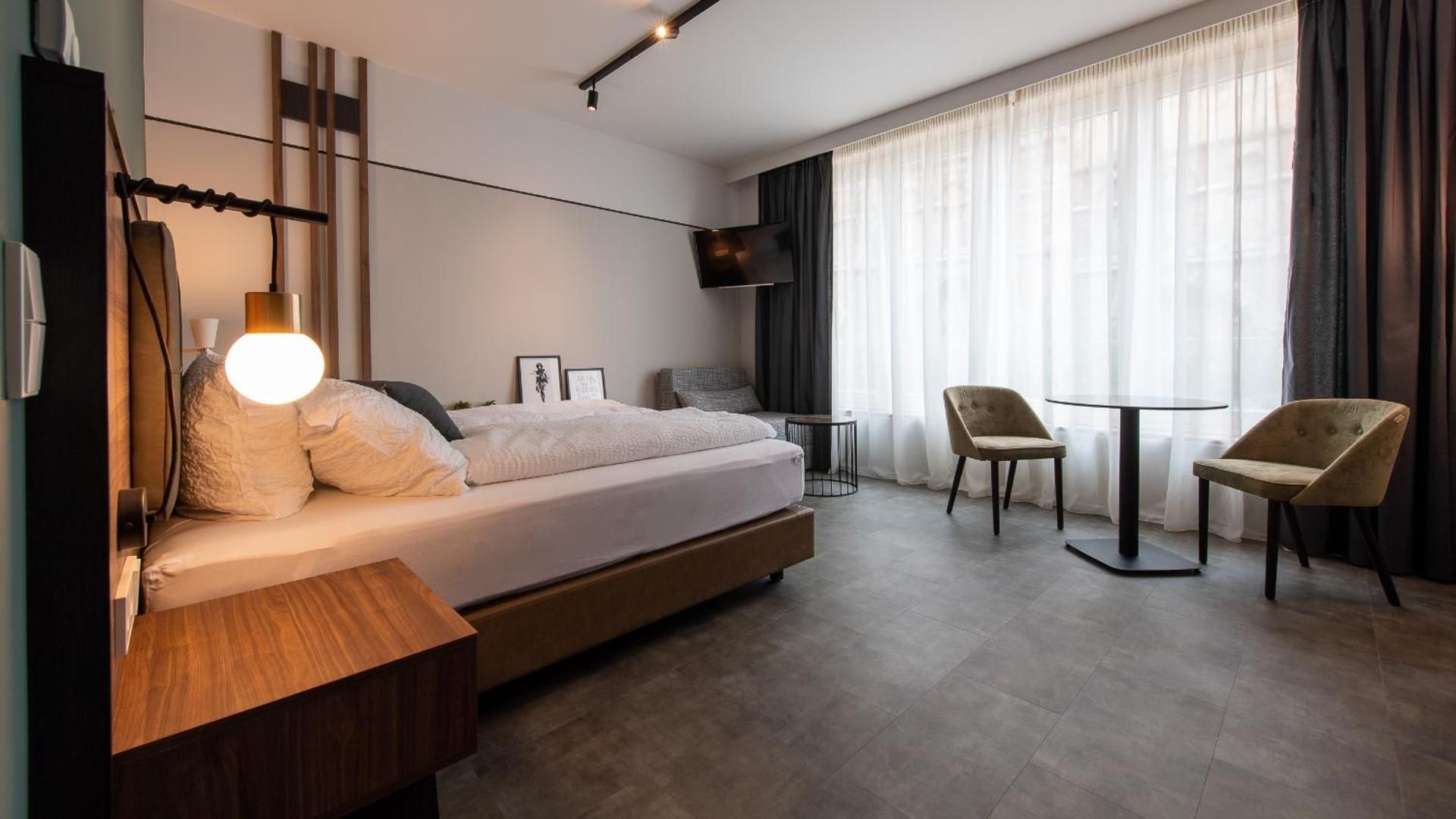 Metropol Apartments & Suites Deluxe Double Room 2