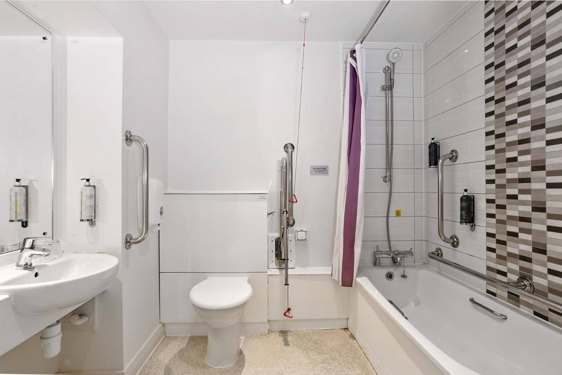 Sparrow Hotel Double Room - Disability Access 3