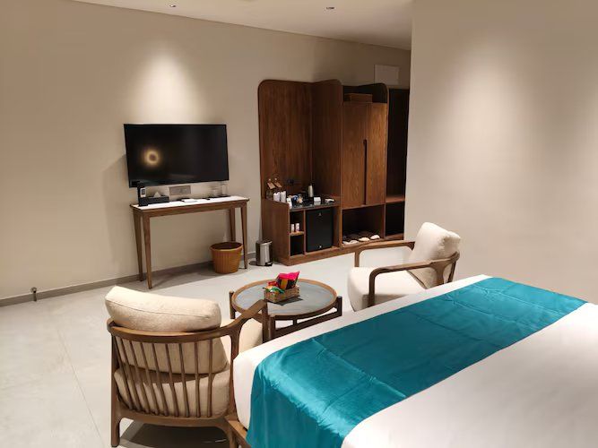 Collective Hotels Bodhi in association with Hillock Premium Aravali Mountain View with Balcony and Shared Pool 6