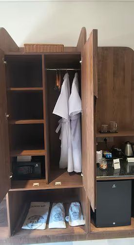 Collective Hotels Bodhi in association with Hillock Premium Aravali Mountain View with Balcony and Shared Pool 9