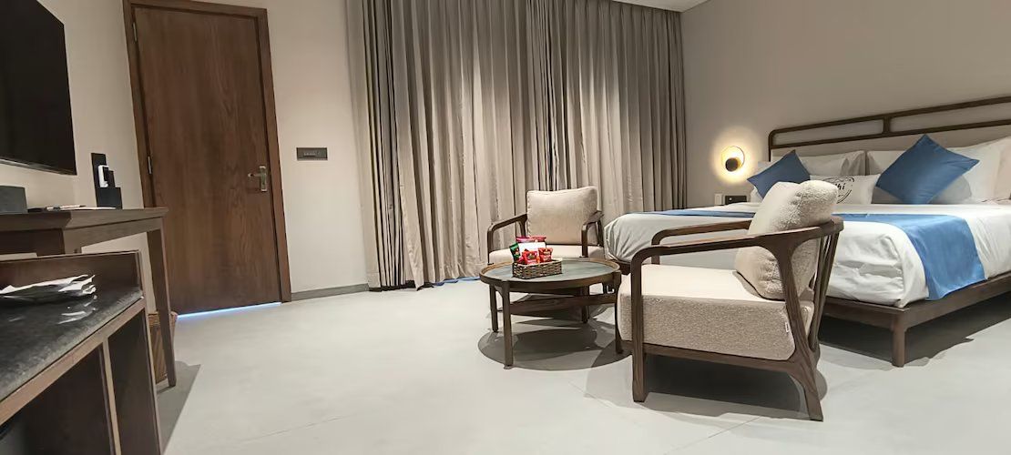 Collective Hotels Bodhi in association with Hillock Premium Aravali Mountain View with Balcony and Shared Pool 3