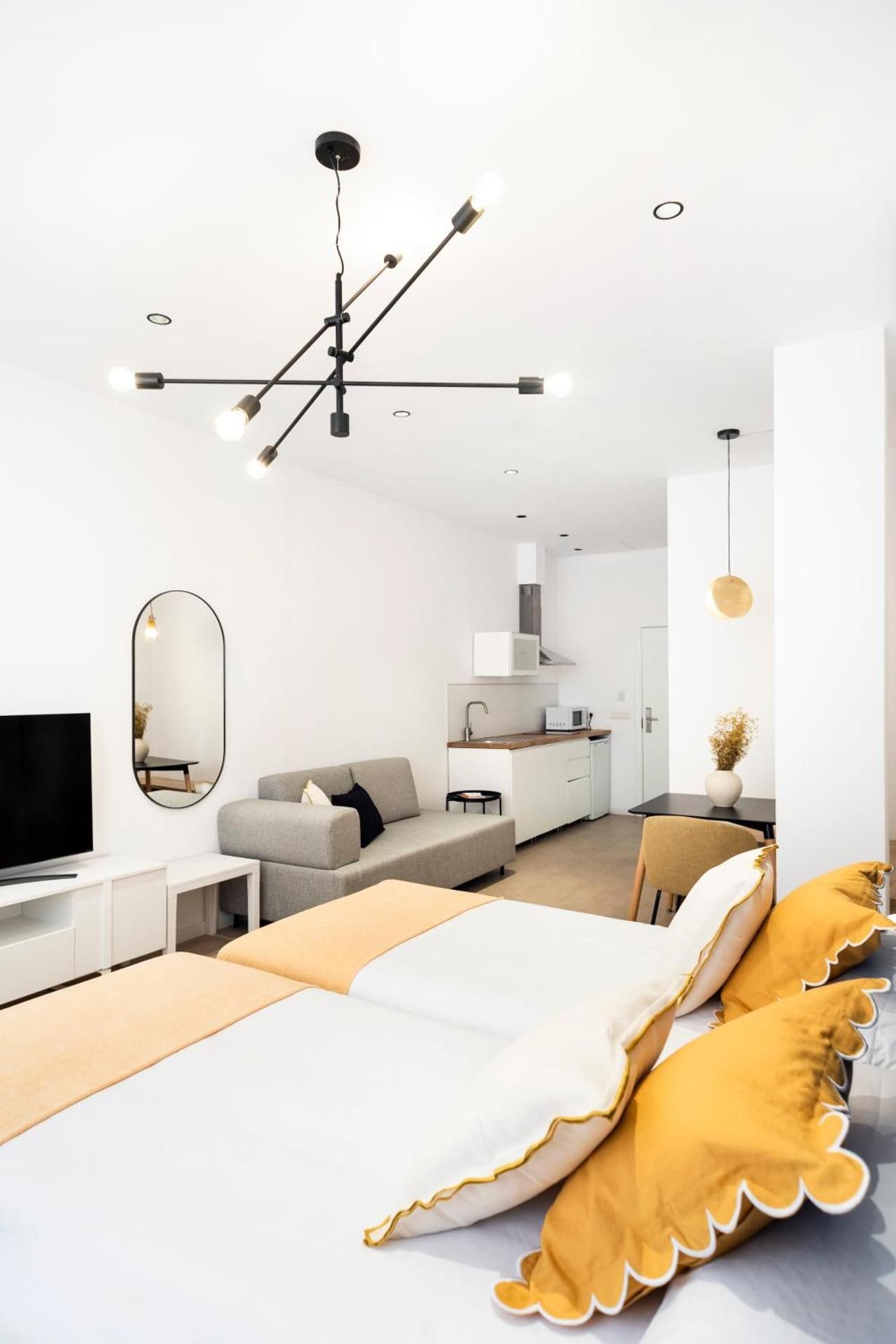 Blanq Marina Suites Studio (2 Adults) 2