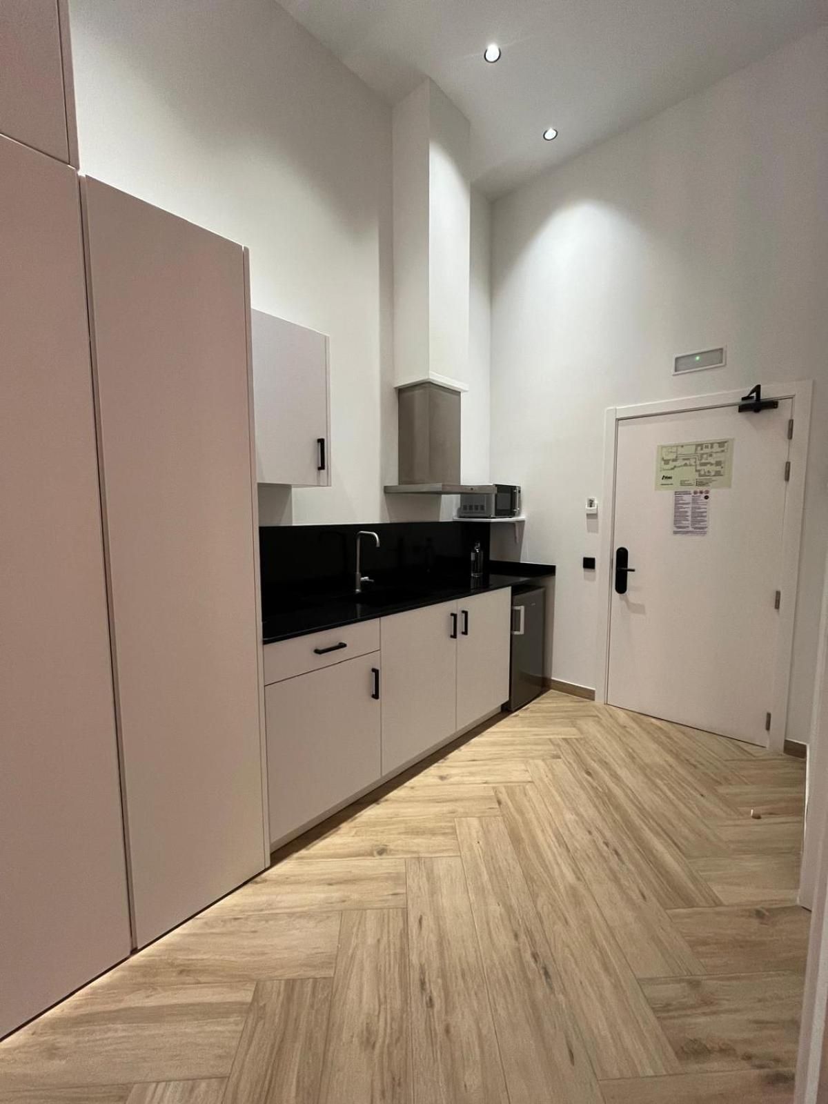 Standard Triple Studio