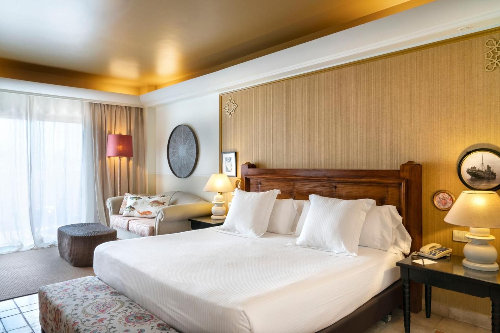 Superior Room with Ocean View (2 Adults + 1 Child)