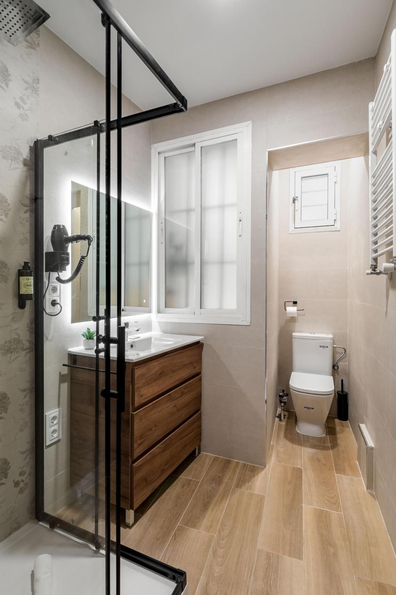 Chueca Center - Estudios en el Centro de Madrid One-Bedroom Apartment