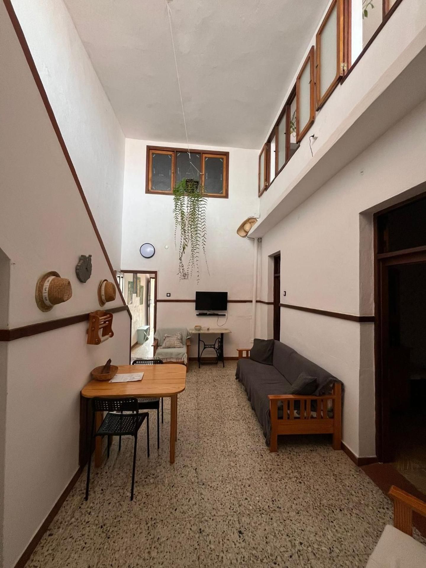 Shared lounge/TV area