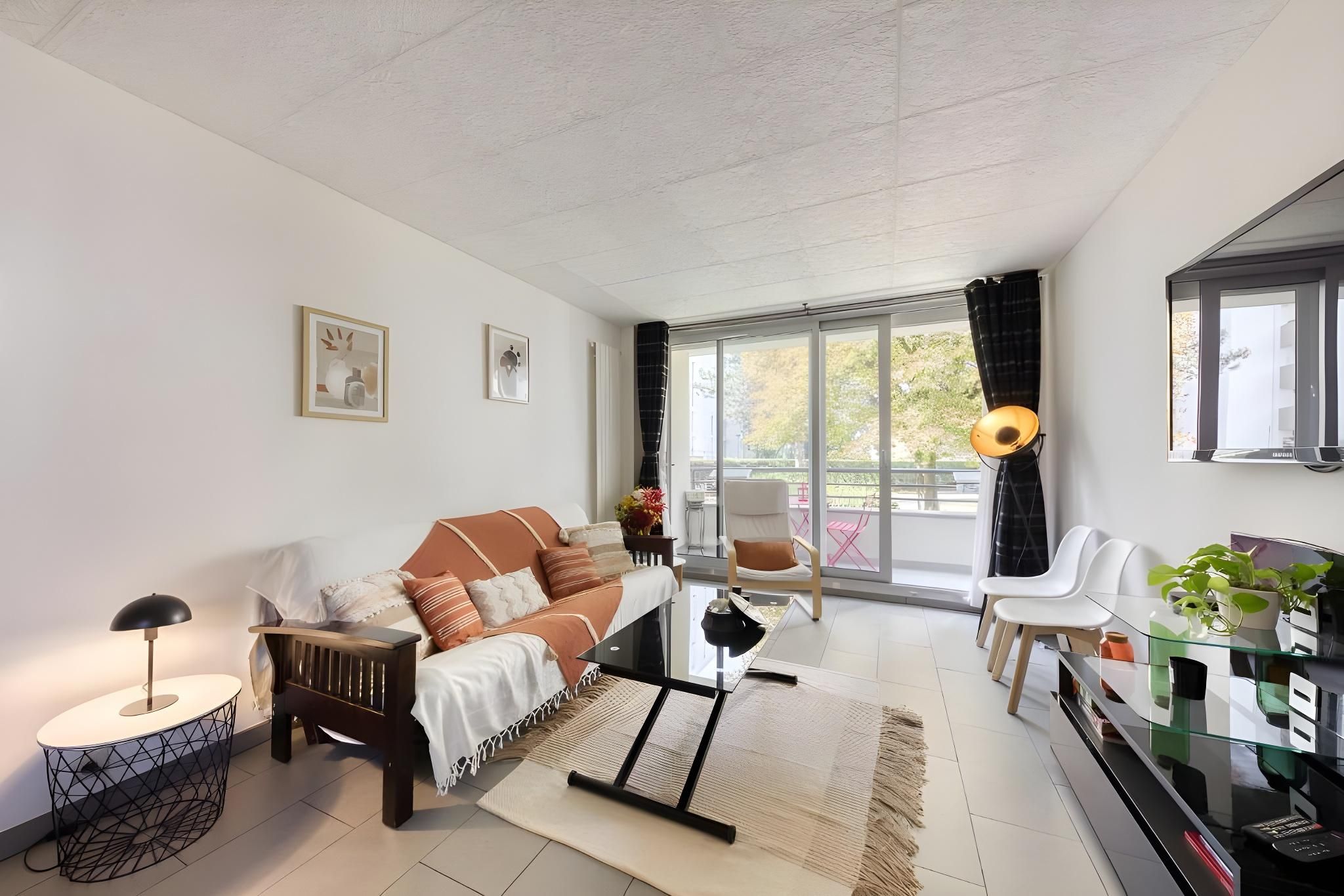 Luxe flat near Paris, Orly, Rungis and Massy Apartment