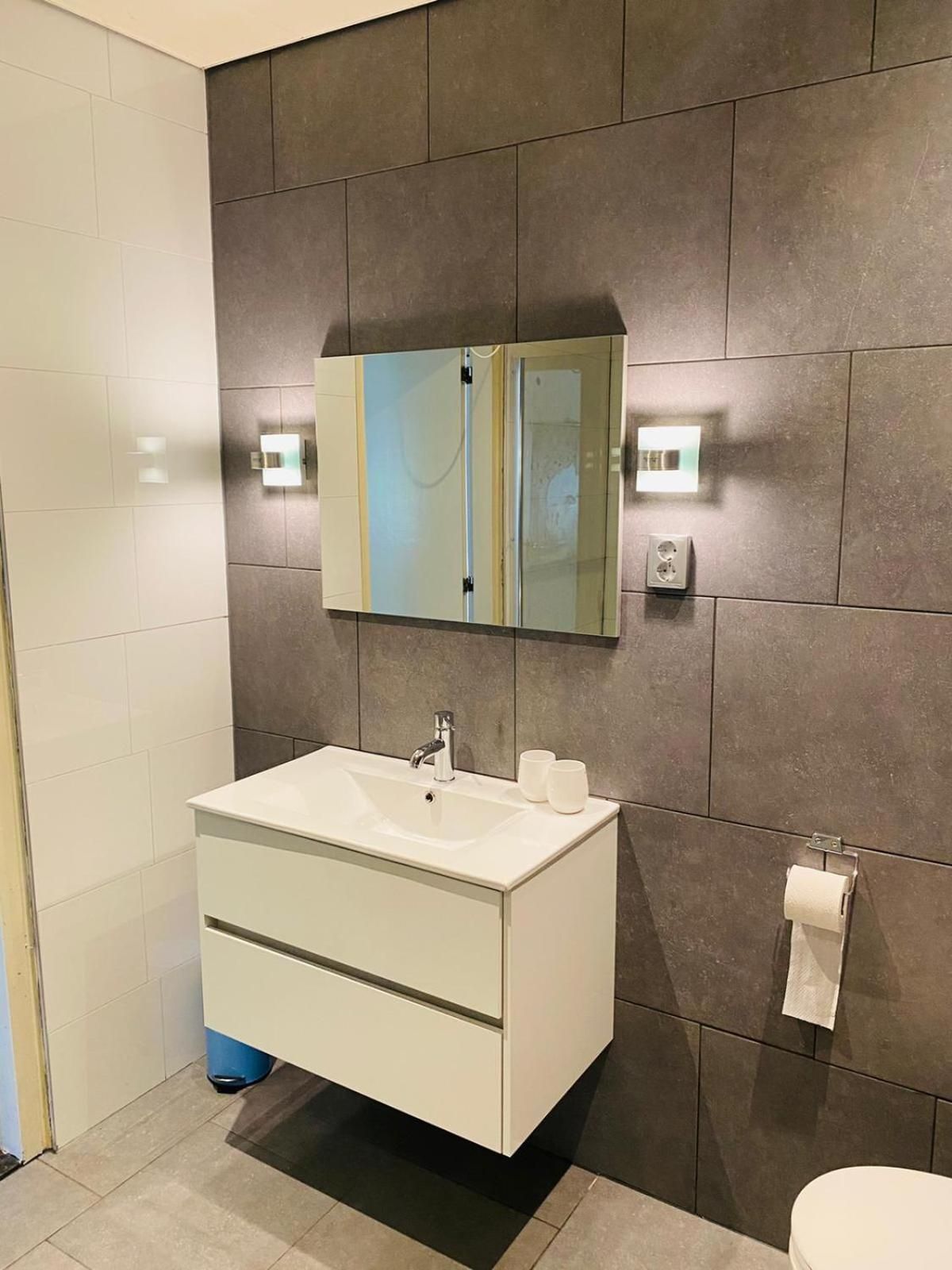 Hof van Sellingen Twin Room