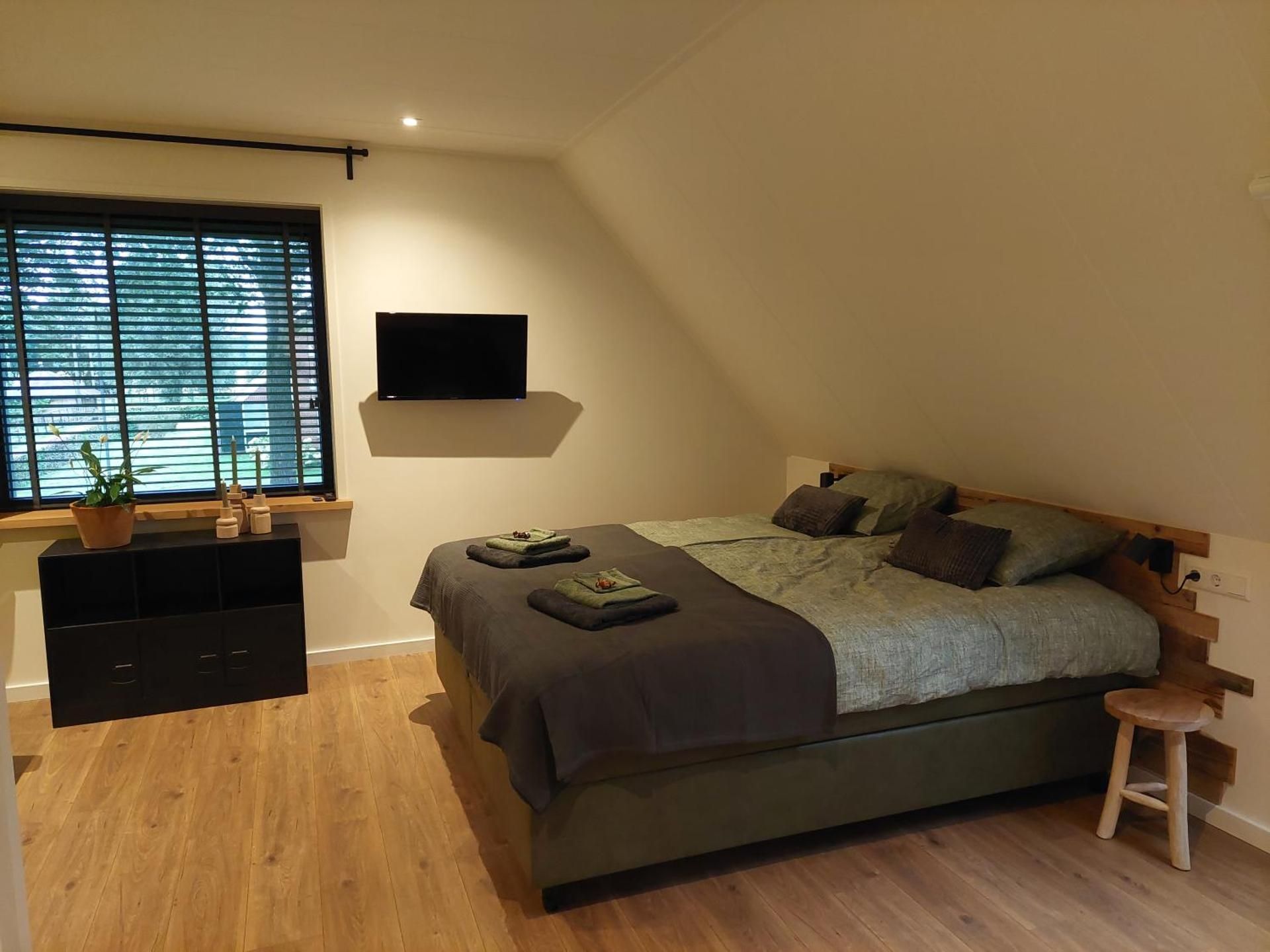 Smaakvol Slochteren Double Room with Private Bathroom 13