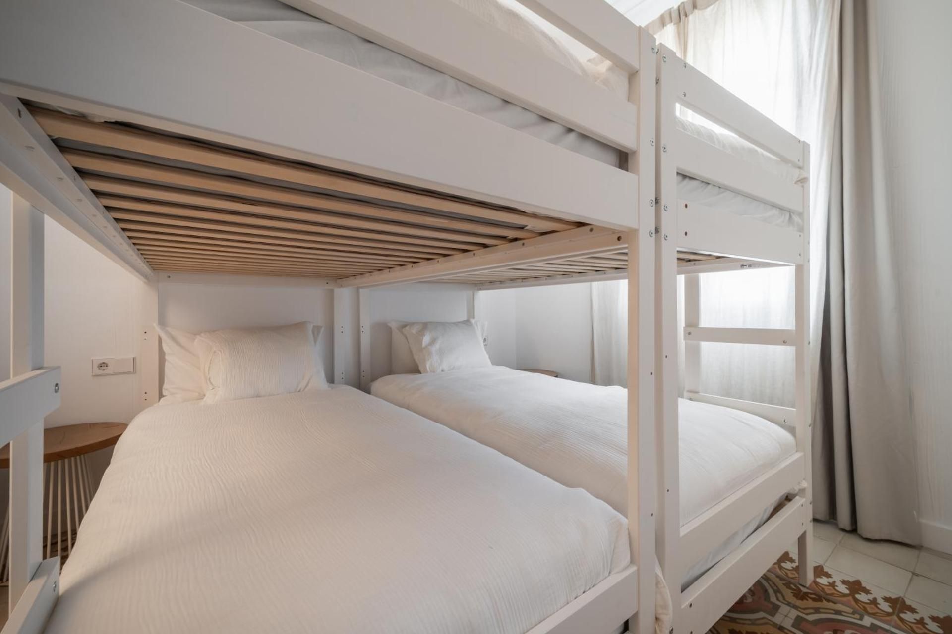 LLONGA'S Hostel Double Room 5