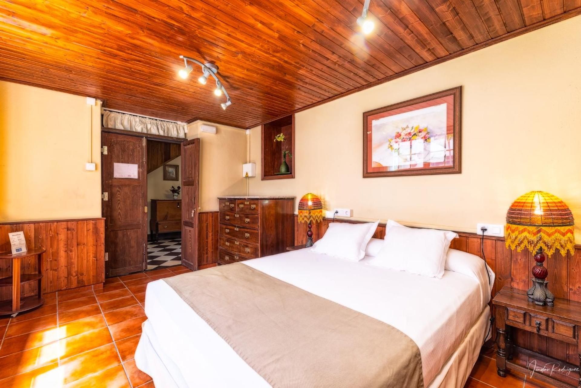 Casa Jurado Double Room with Private External Bathroom 16