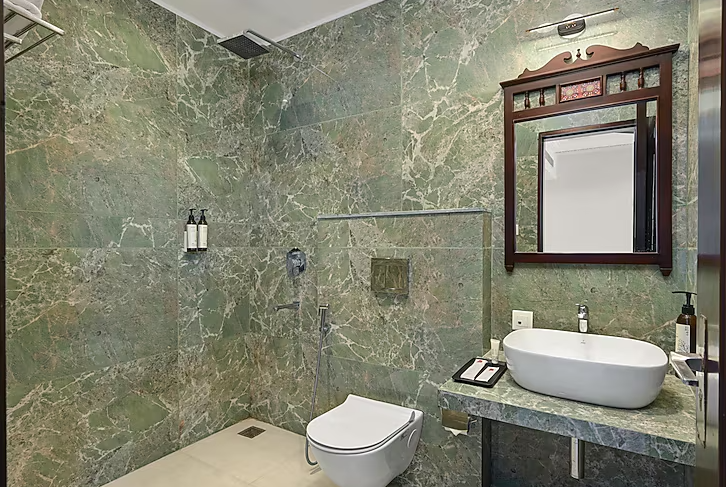 Trulyy The Kanooja Palace Lake View Deluxe Rooms 5